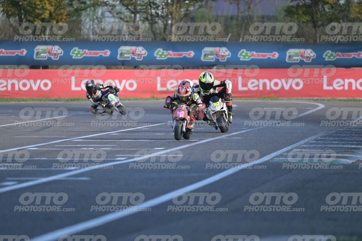 MINIMOTO 8 · DSN_3487