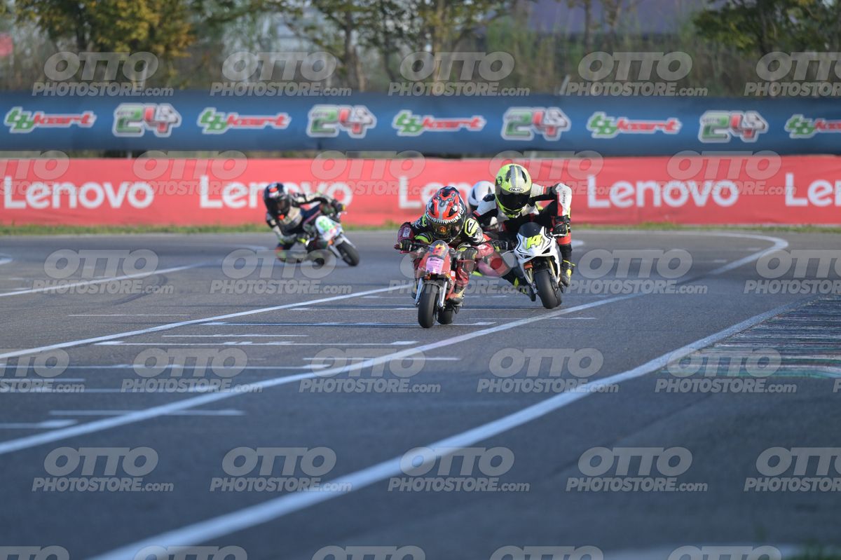 MINIMOTO 8 · DSN_3488