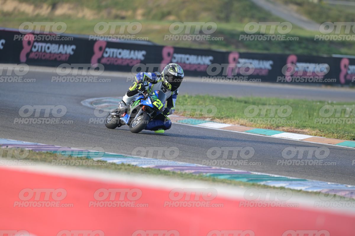 MINIMOTO 21 · DSN_3602