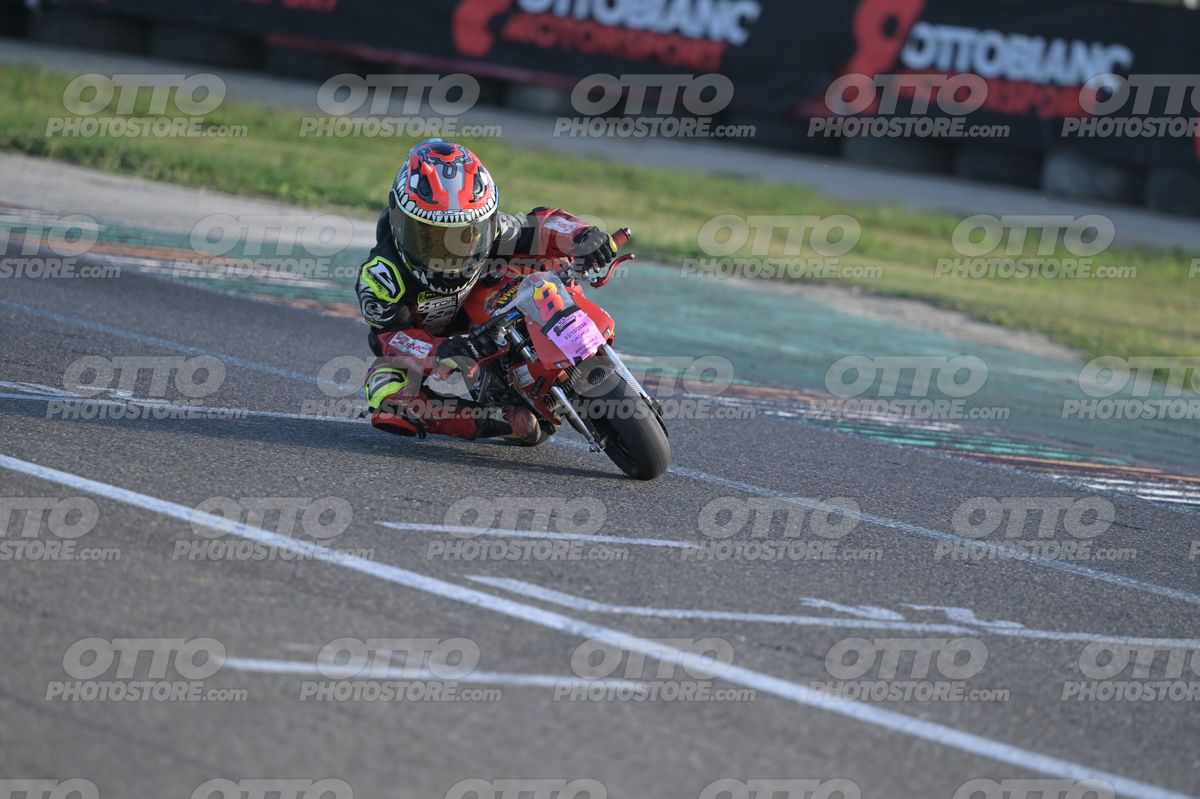 MINIMOTO 8 · DSN_3657