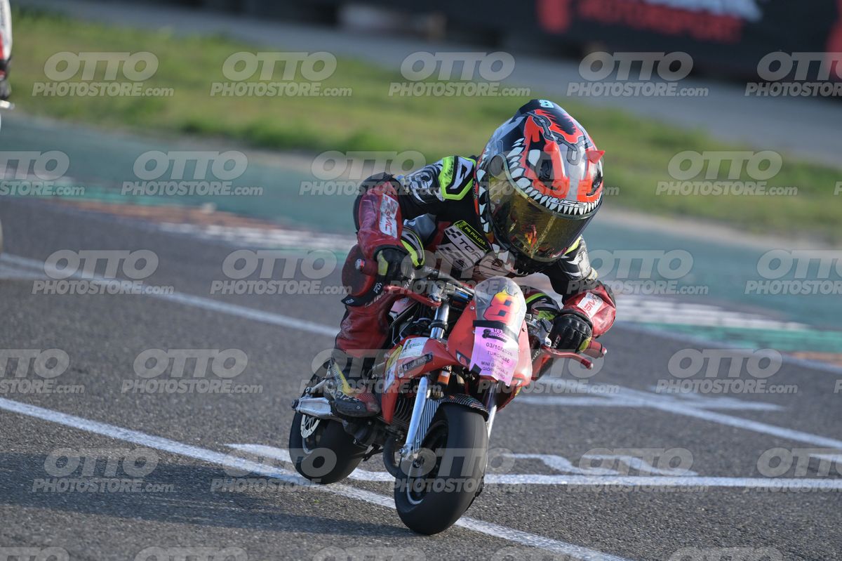 MINIMOTO 8 · DSN_3667