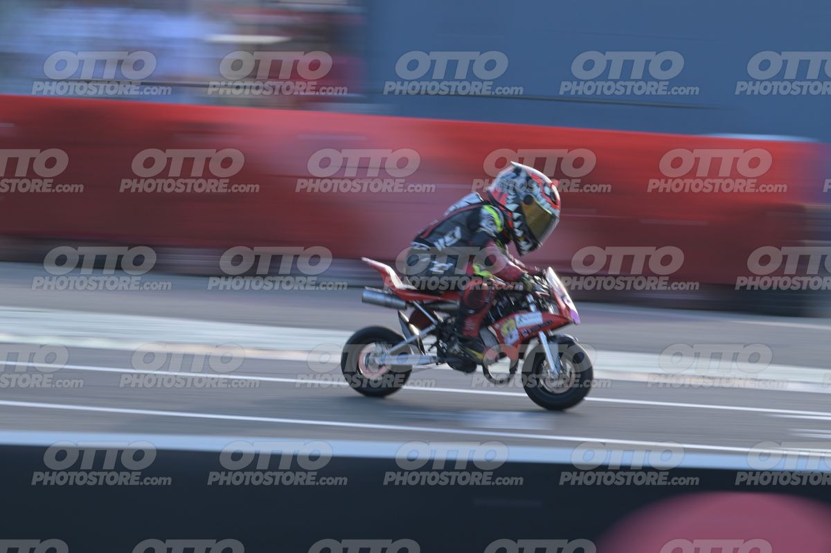 MINIMOTO 8 · DSN_3725