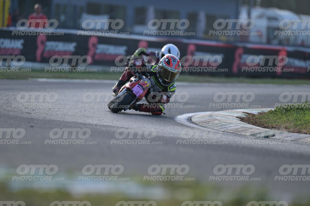 MINIMOTO 8 · DSN_3860