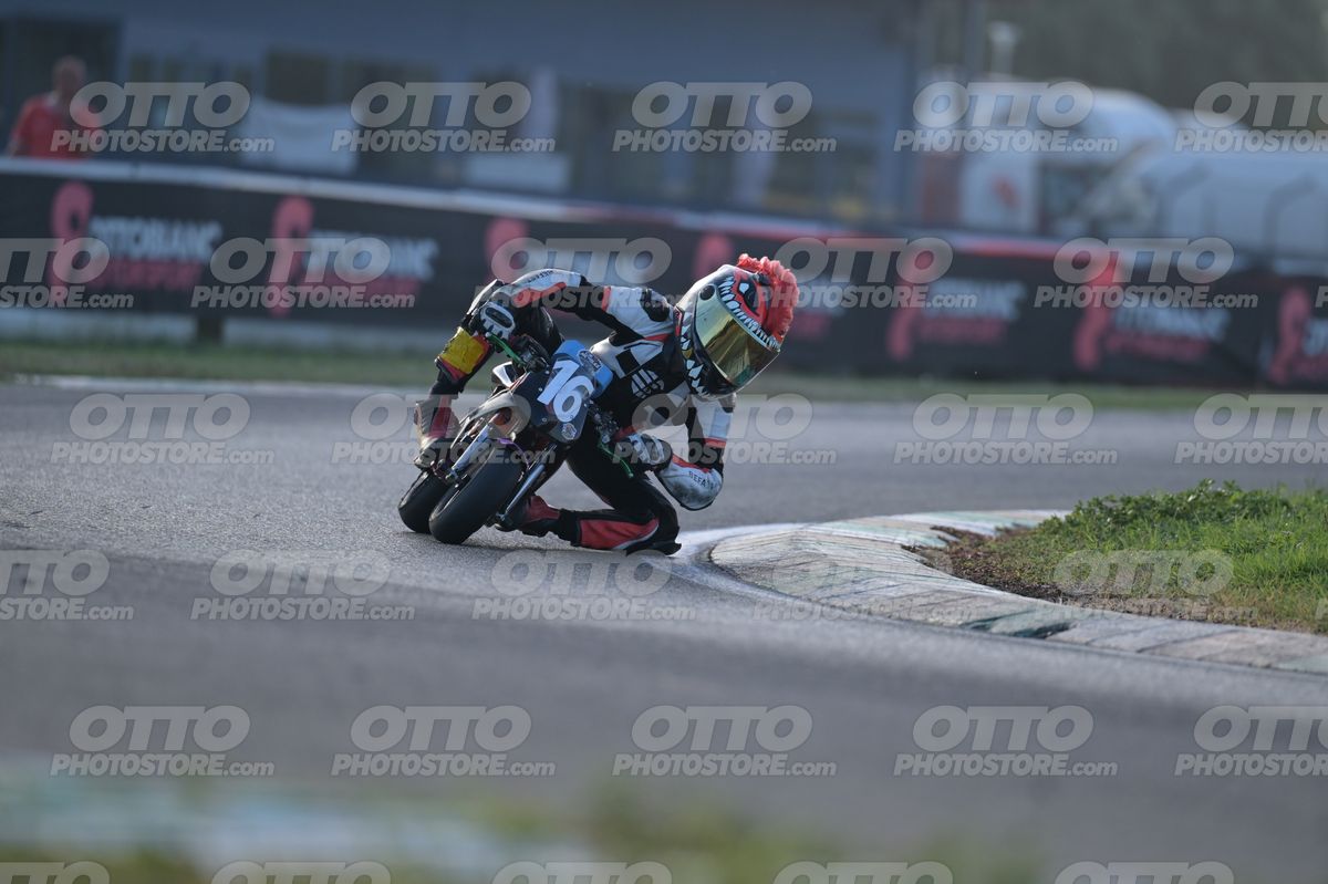 MINIMOTO 16 · DSN_3868