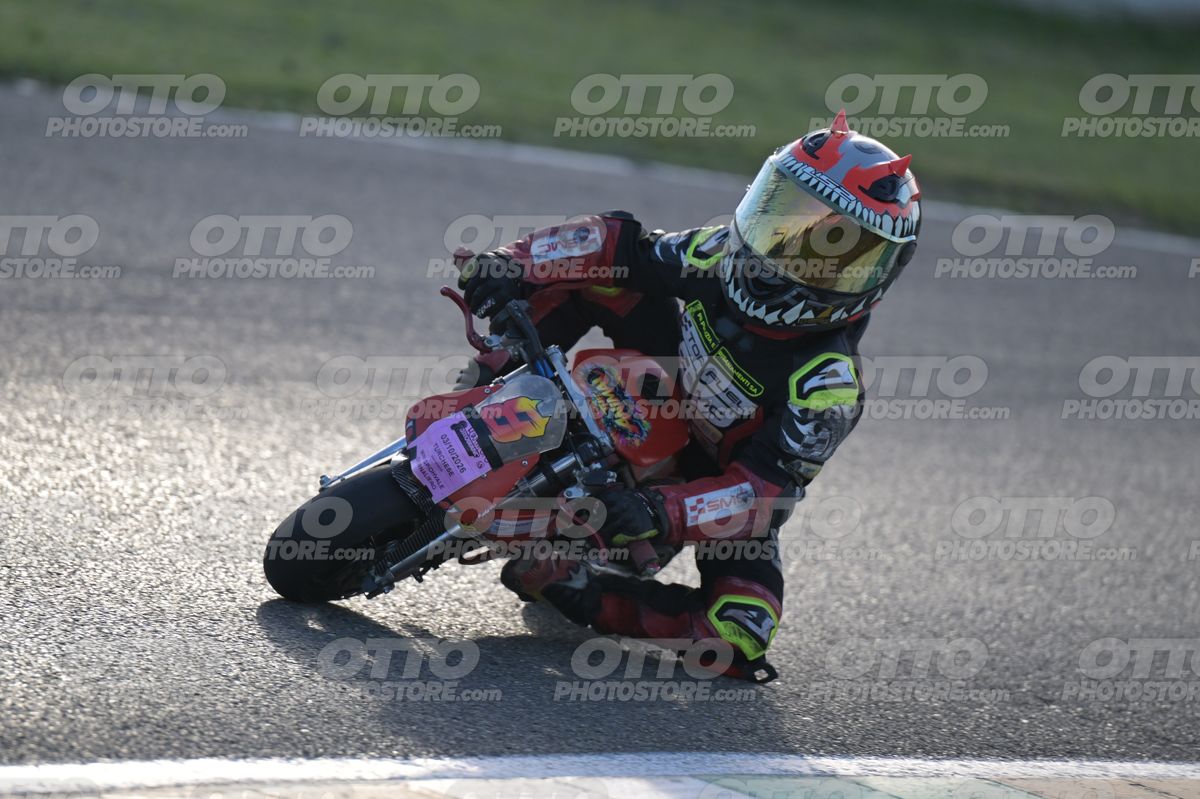MINIMOTO 8 · DSN_3896