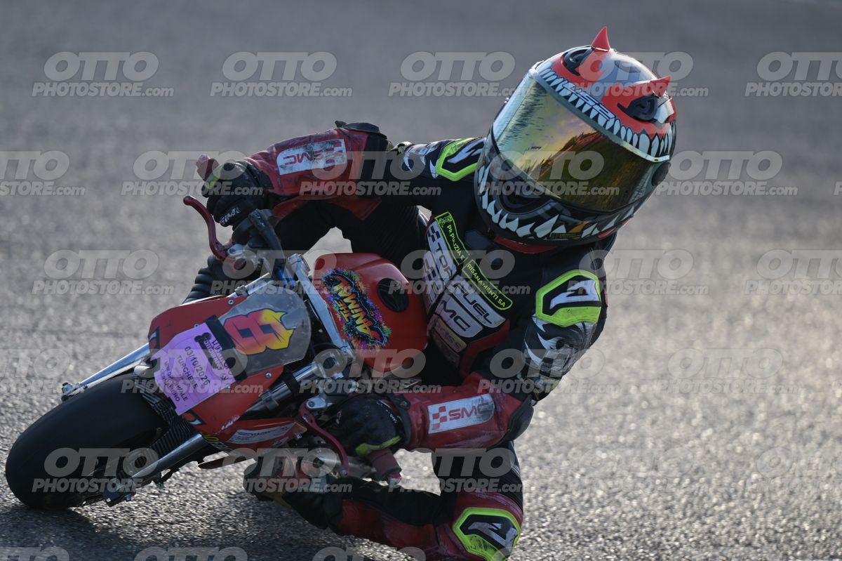 MINIMOTO 8 · DSN_3897