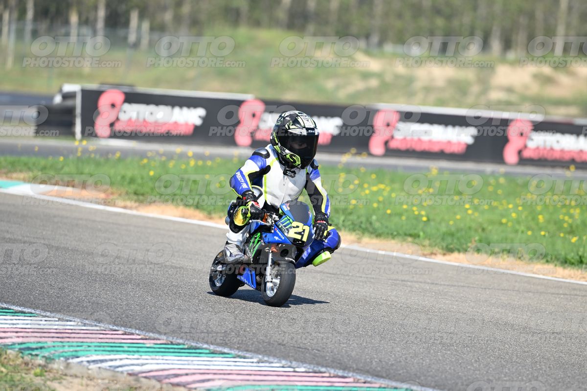 MINIMOTO 21 · DSN_6994