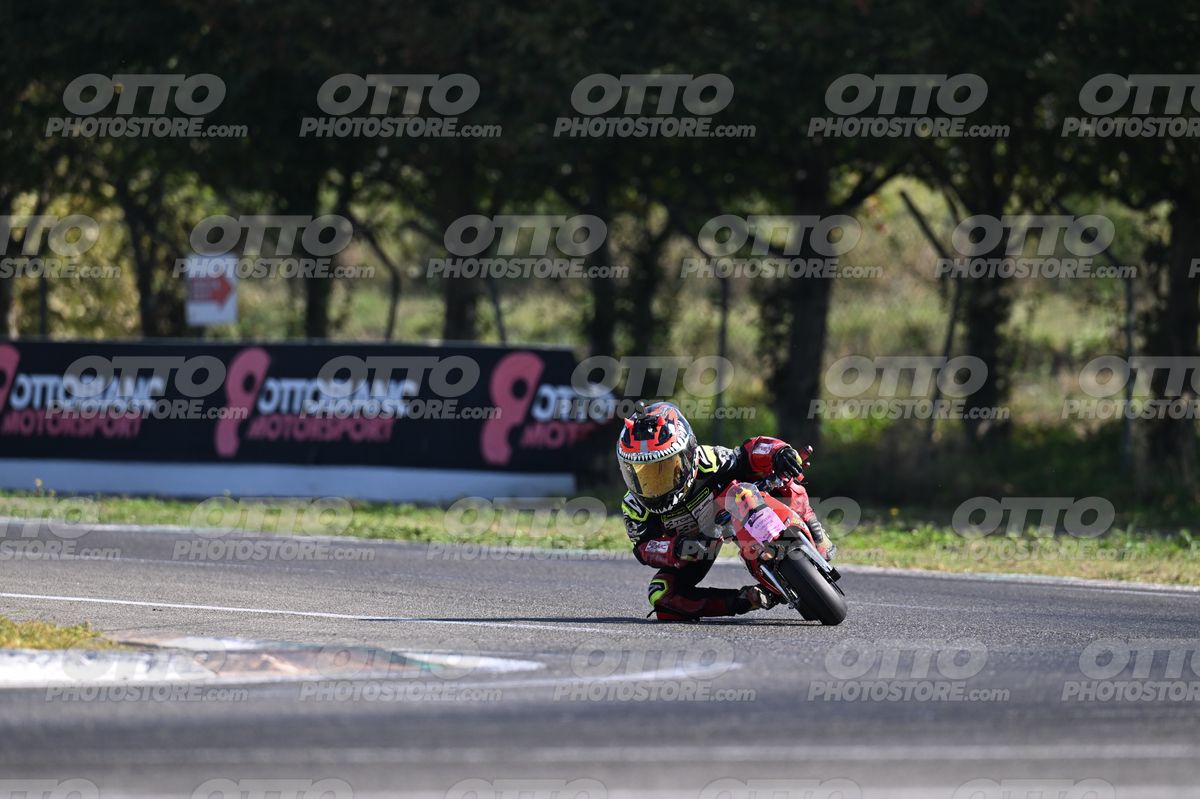 MINIMOTO 8 · DSN_7181
