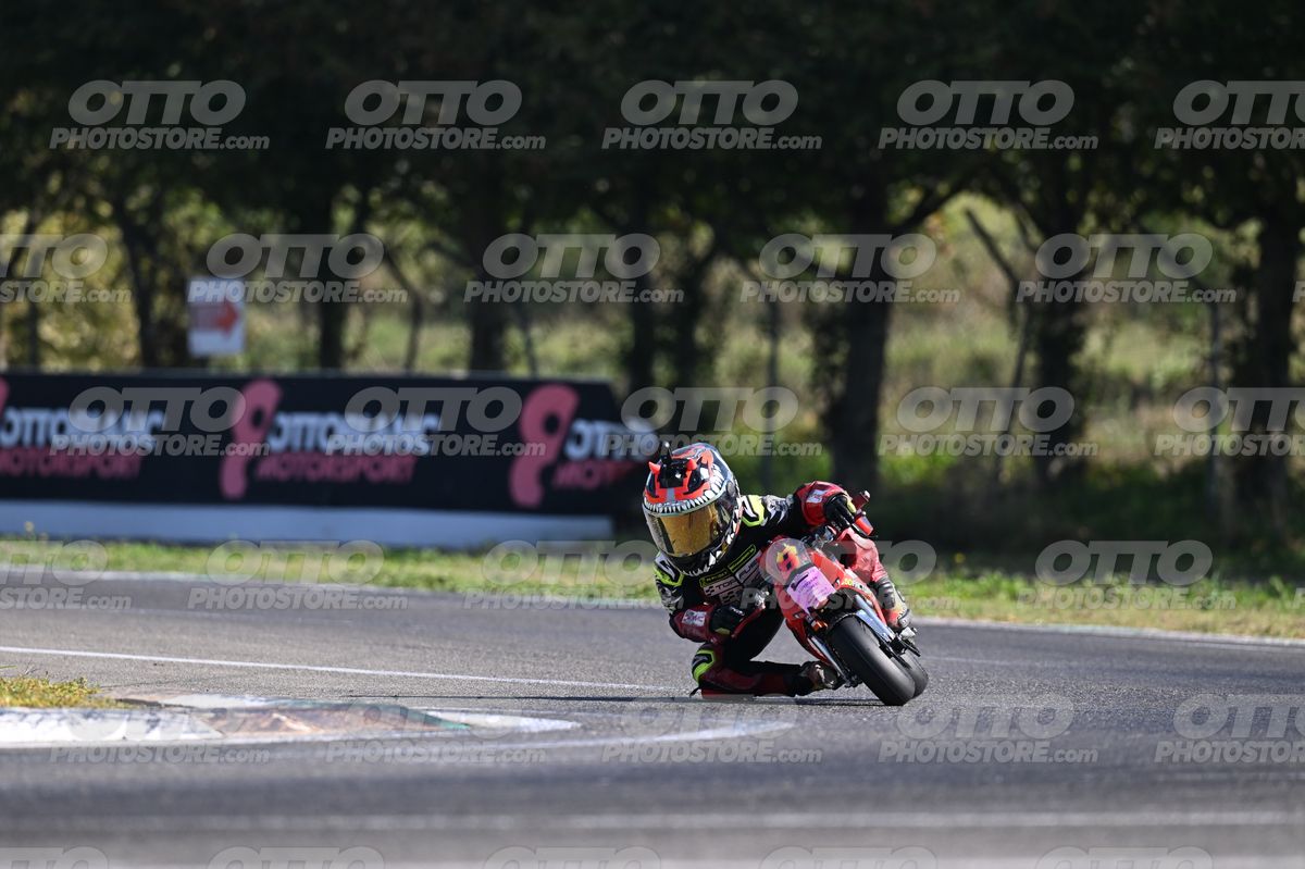 MINIMOTO 8 · DSN_7182