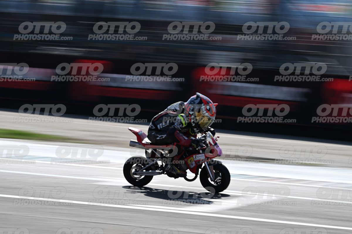 MINIMOTO 8 · DSN_7864