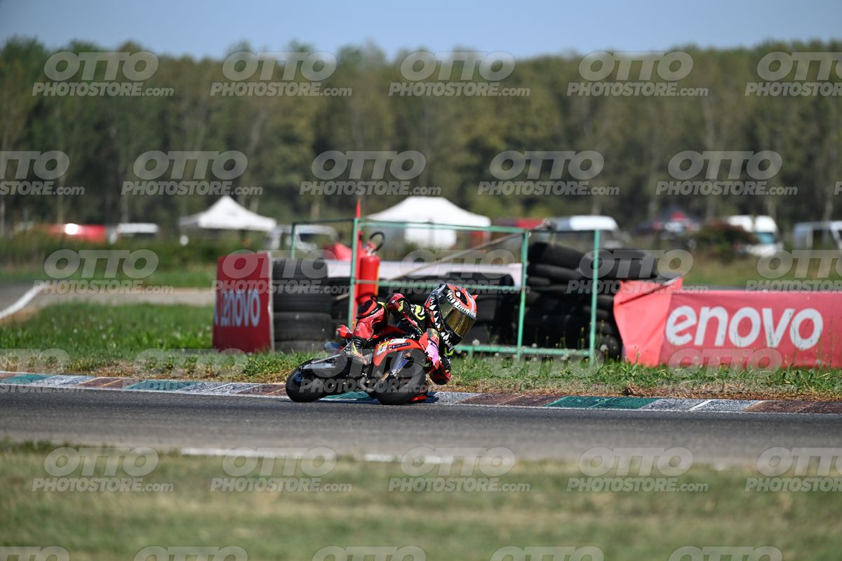MINIMOTO 8 · DSN_7978
