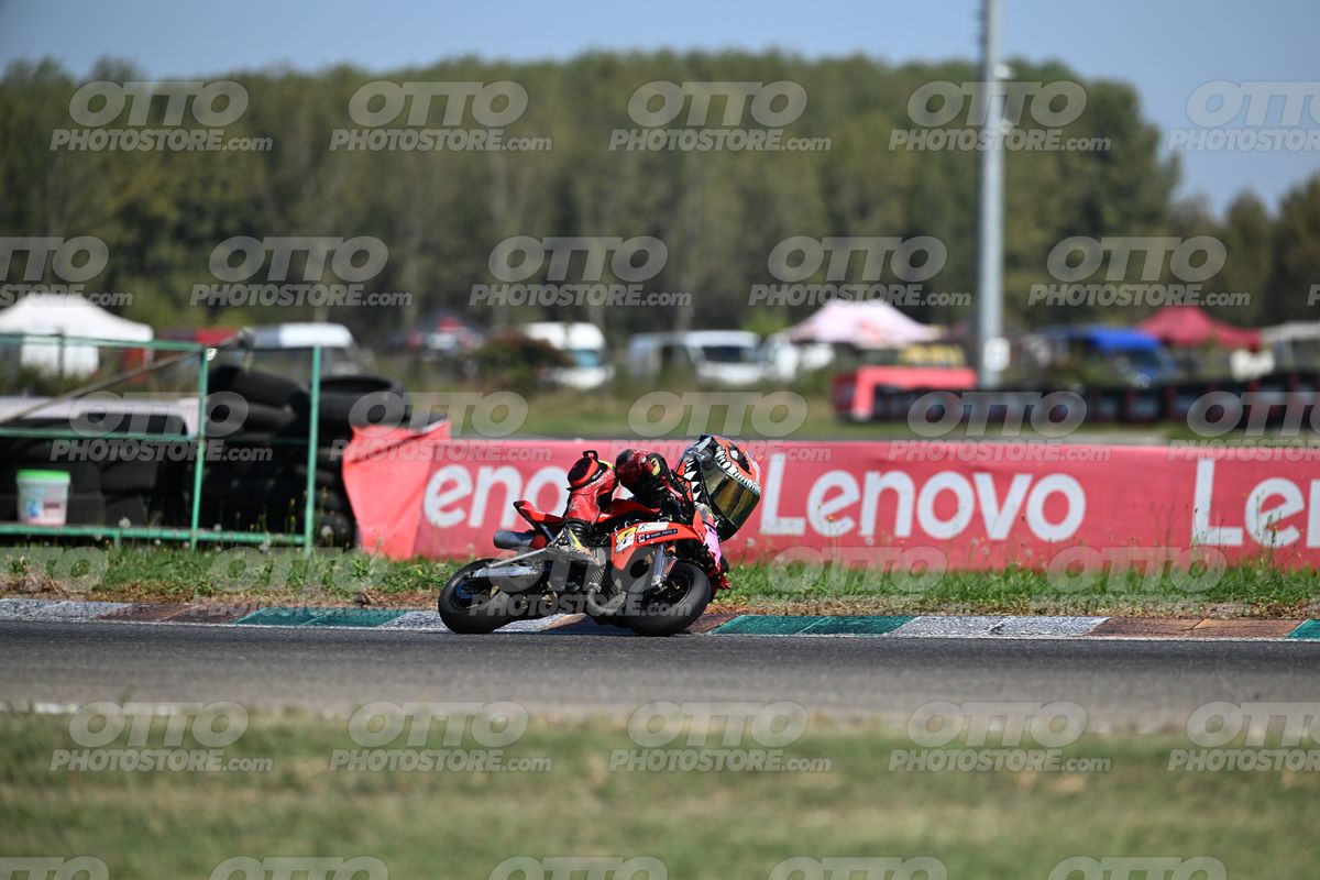 MINIMOTO 8 · DSN_7979