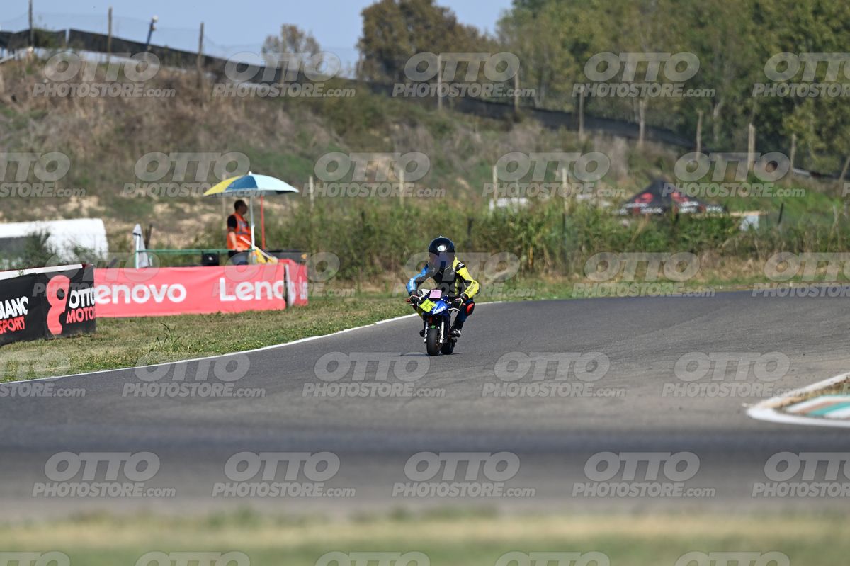 MINIMOTO 15 · DSN_8000