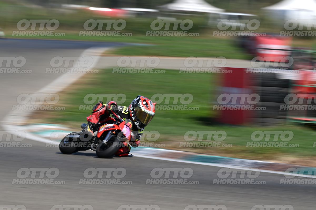 MINIMOTO 8 · DSN_8039