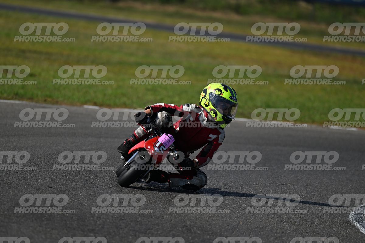 MINIMOTO 12 · DSN_8189