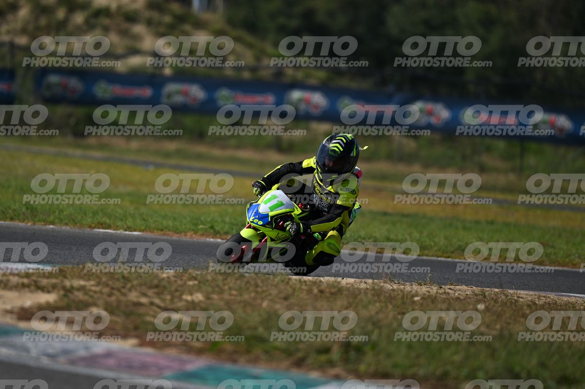 MINIMOTO 11 (Leo) · DSN_8195