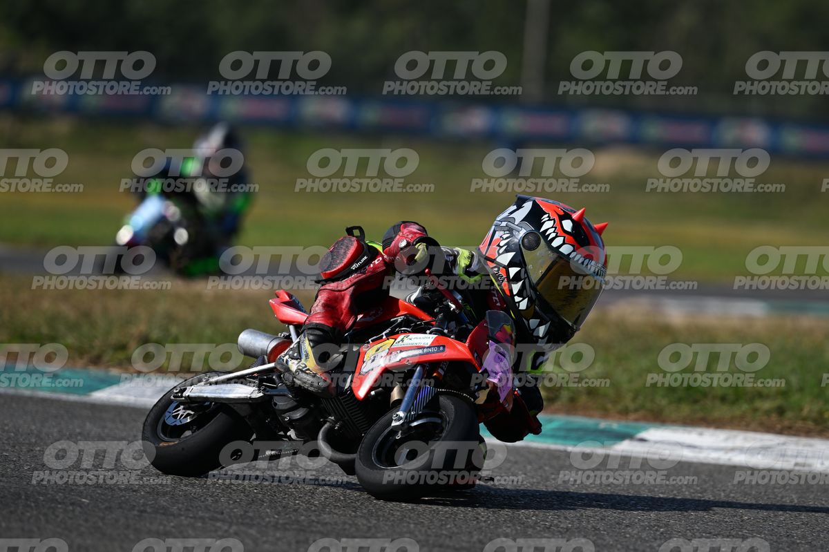 MINIMOTO 8 · DSN_8213