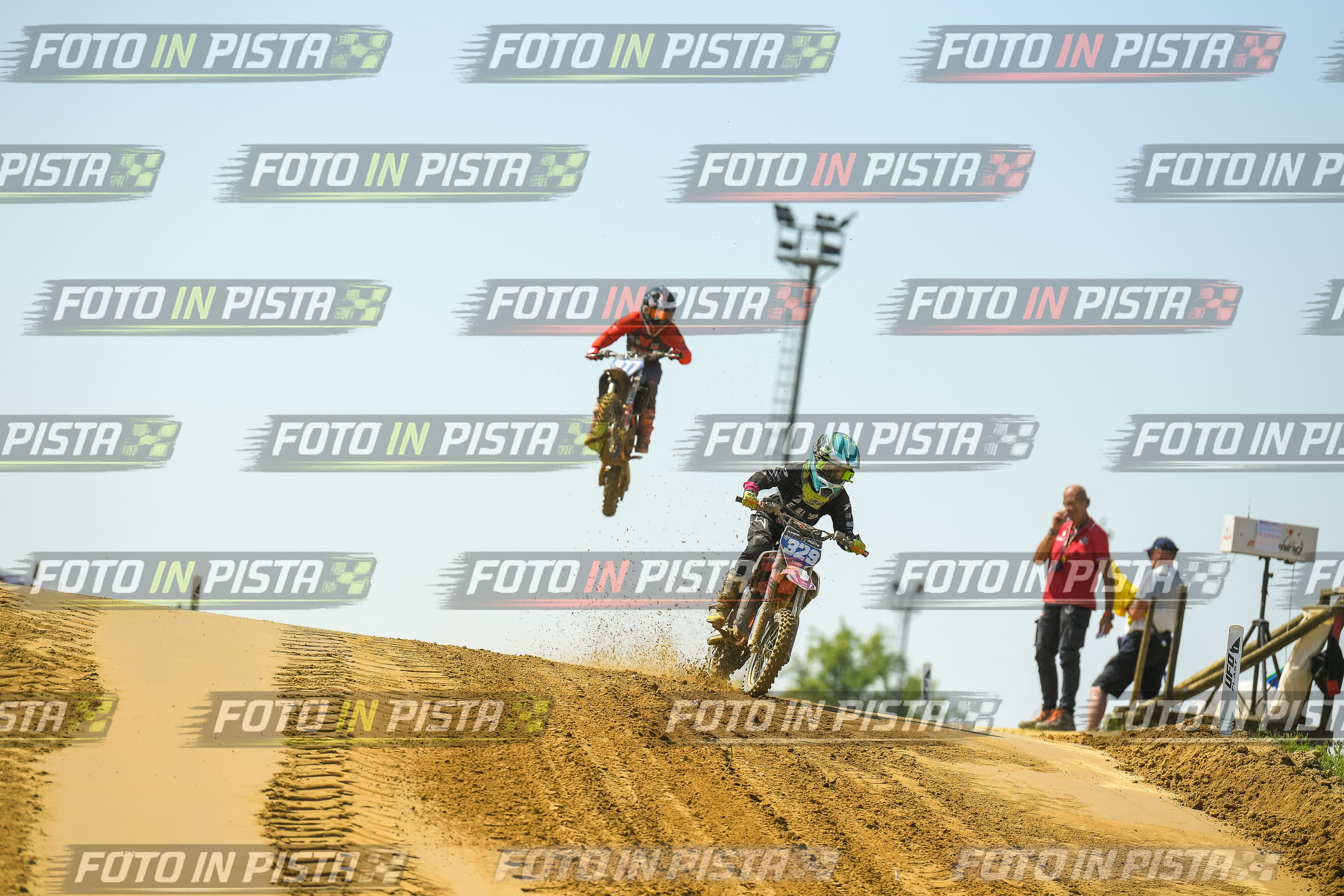 Foto GARAFMI2106261PROVA65CC numero 250