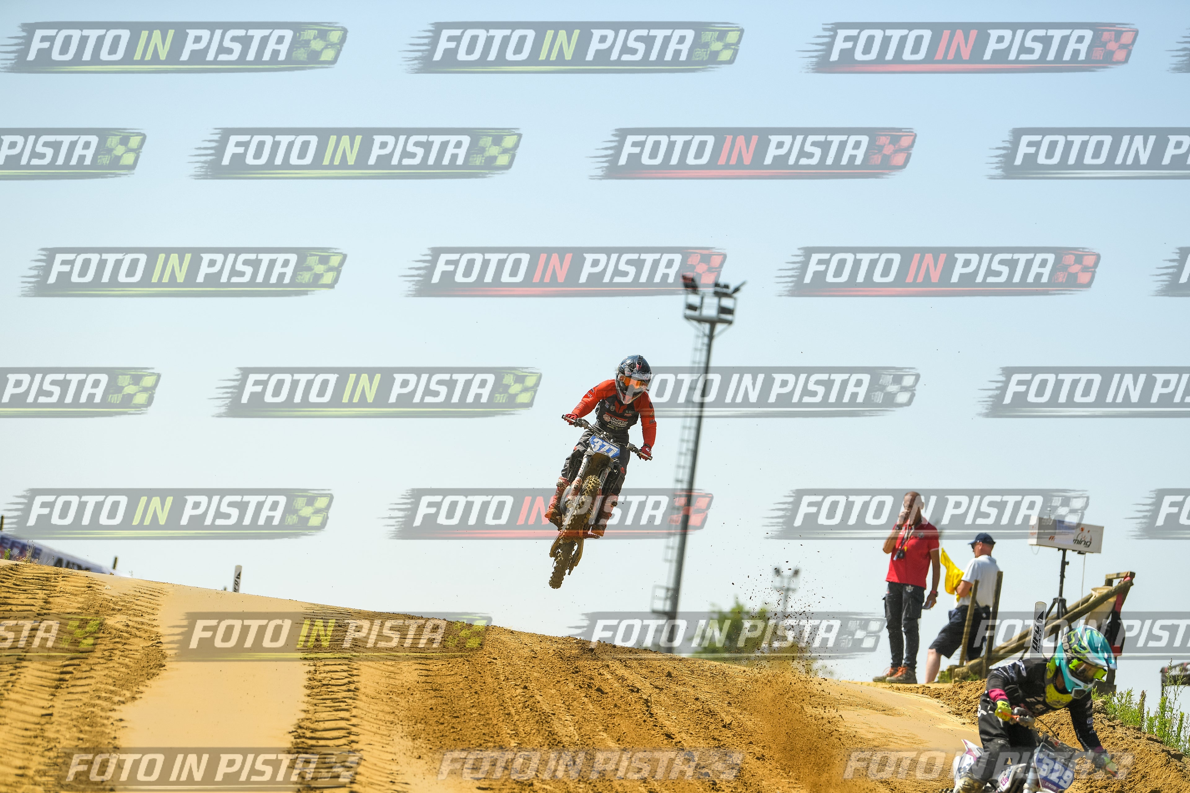 Foto GARAFMI2106261PROVA65CC numero 257