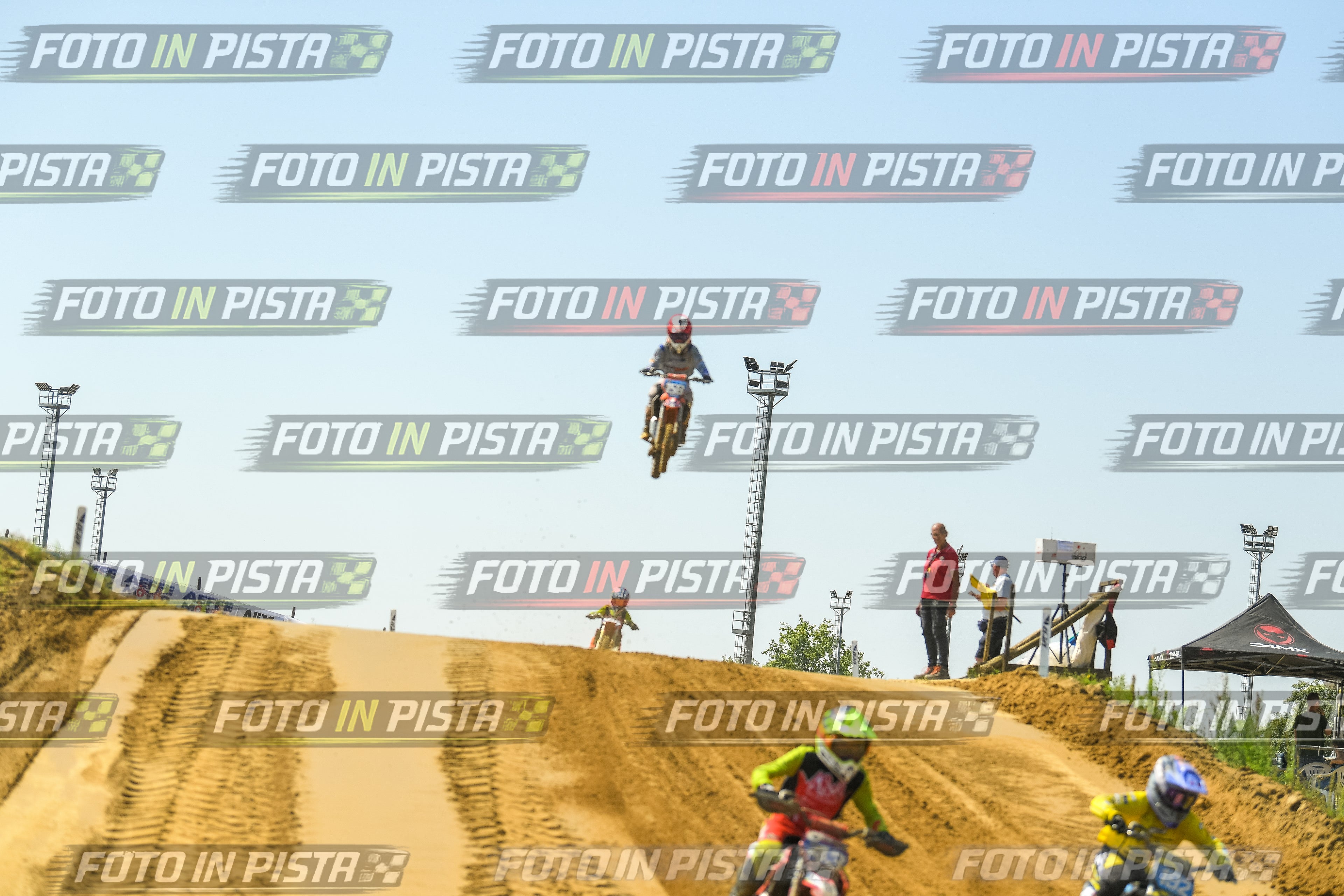 Foto GARAFMI2106261PROVA65CC numero 300