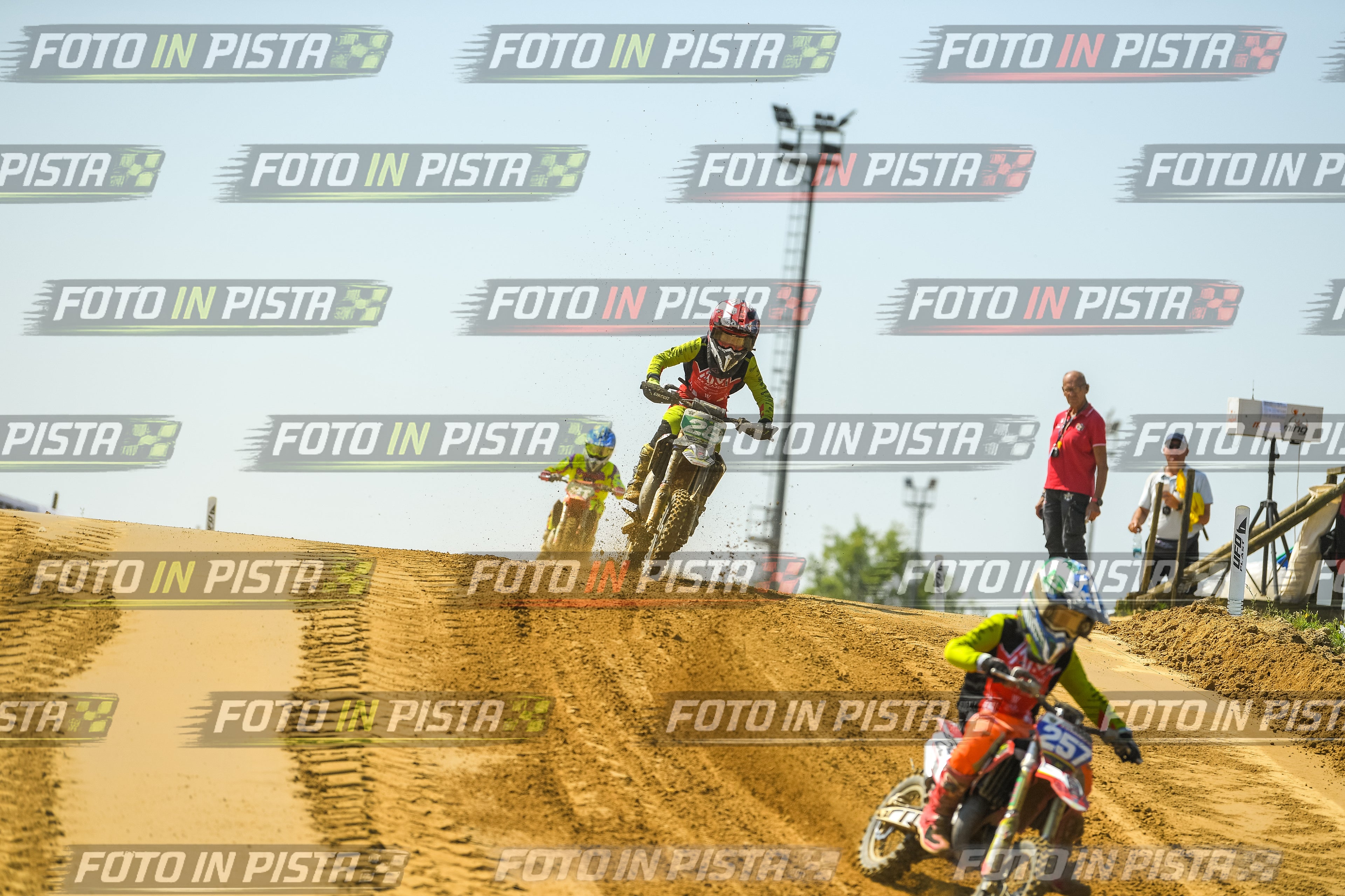 Foto GARAFMI2106261PROVA65CC numero 317