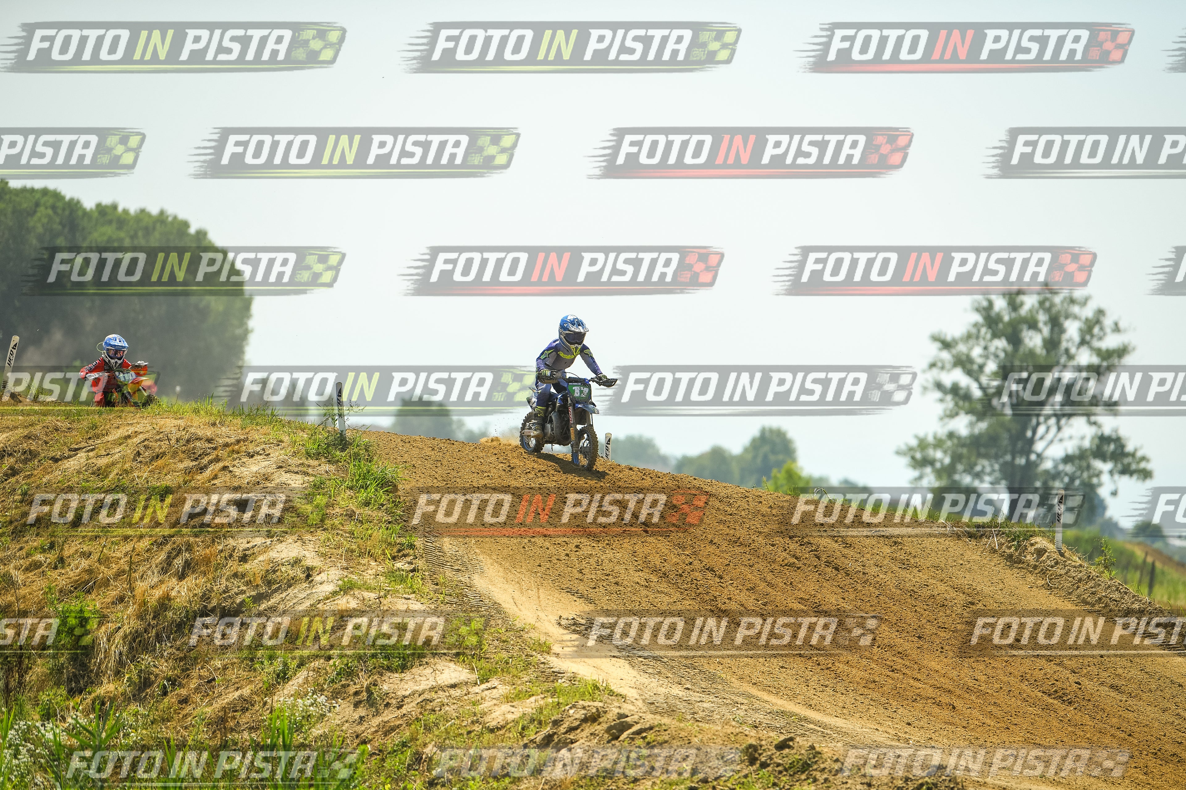 Foto GARAFMI2106261PROVA65CC numero 790