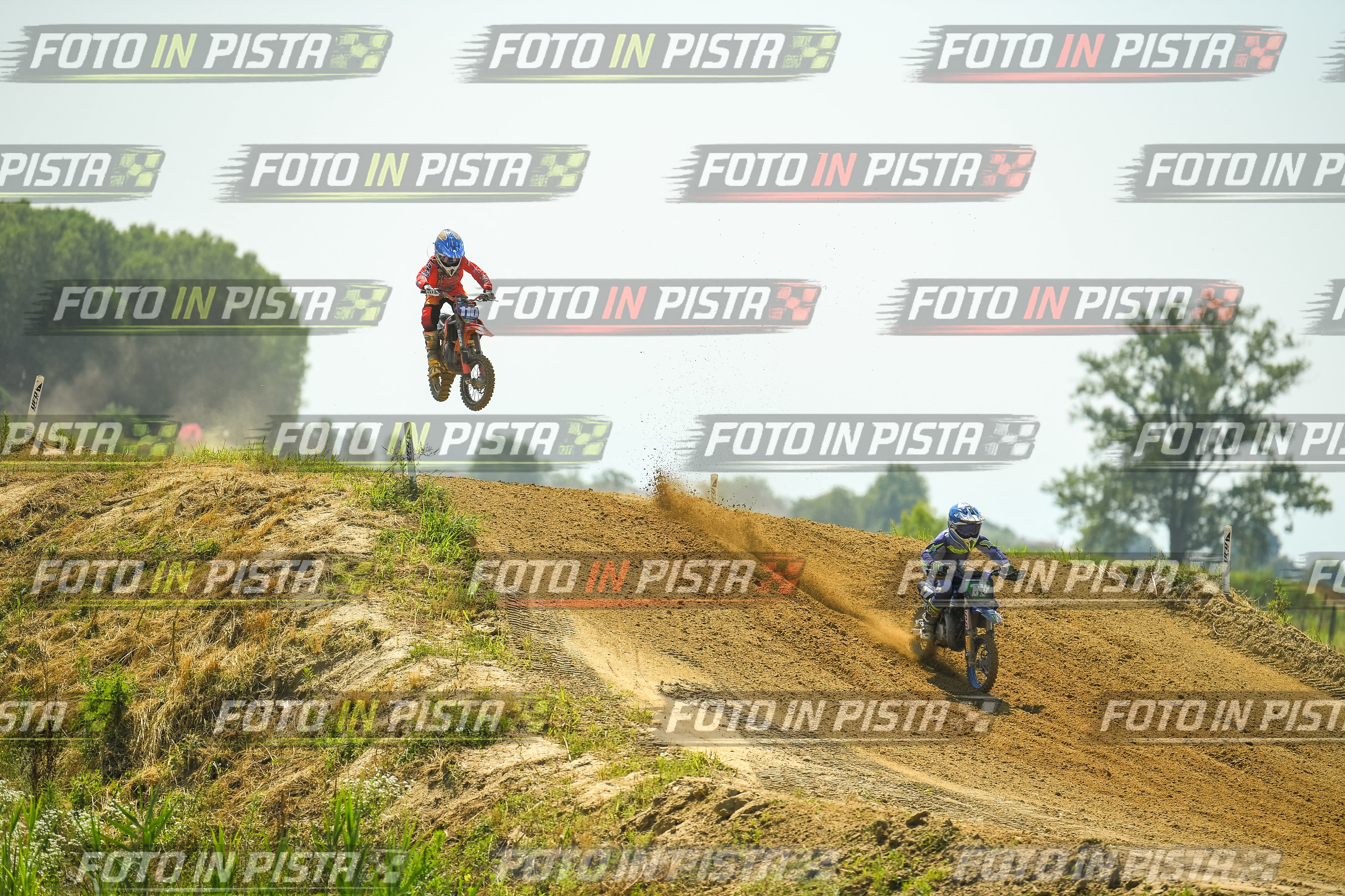 Foto GARAFMI2106261PROVA65CC numero 793