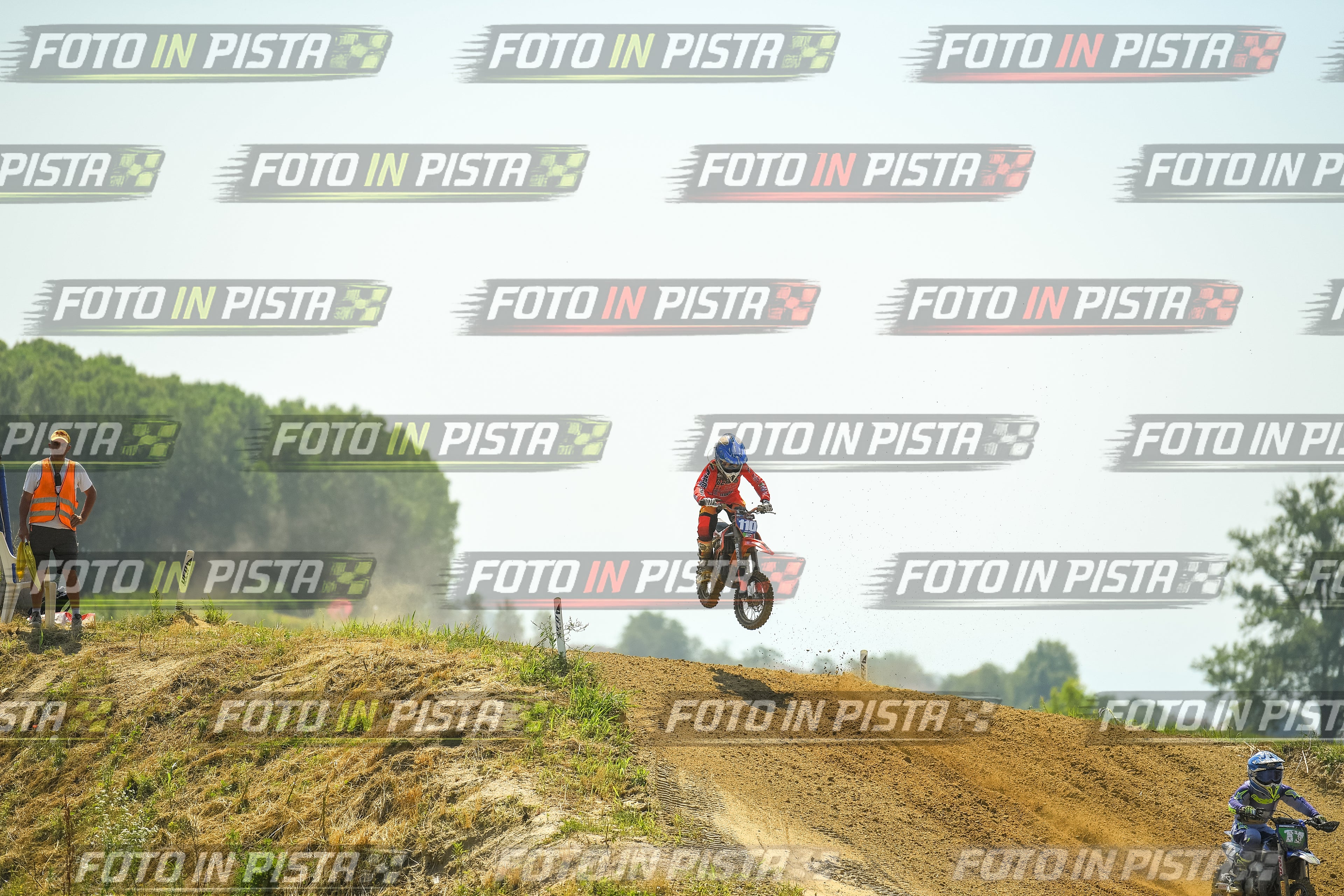 Foto GARAFMI2106261PROVA65CC numero 794
