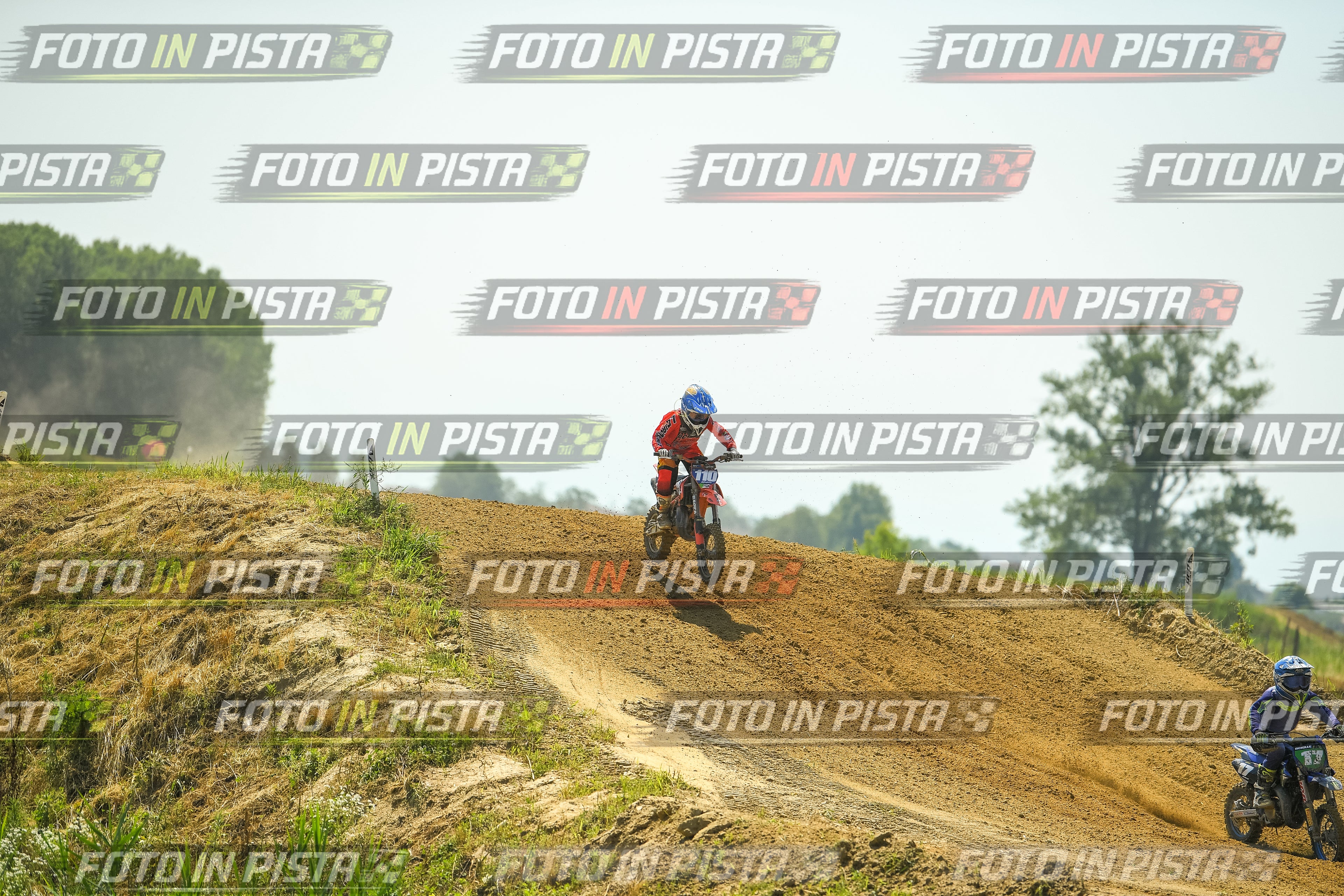 Foto GARAFMI2106261PROVA65CC numero 797