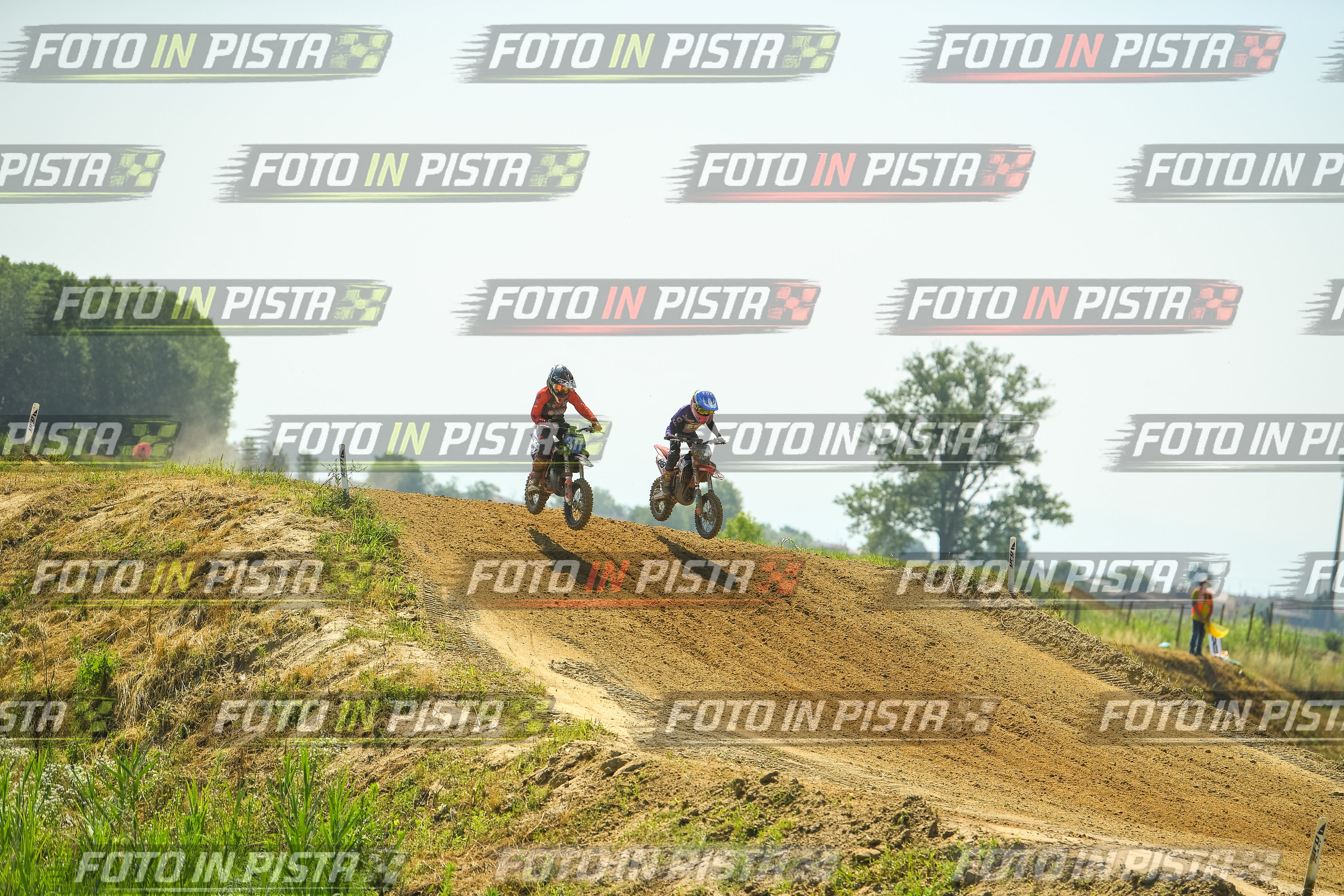 Foto GARAFMI2106261PROVA65CC numero 835