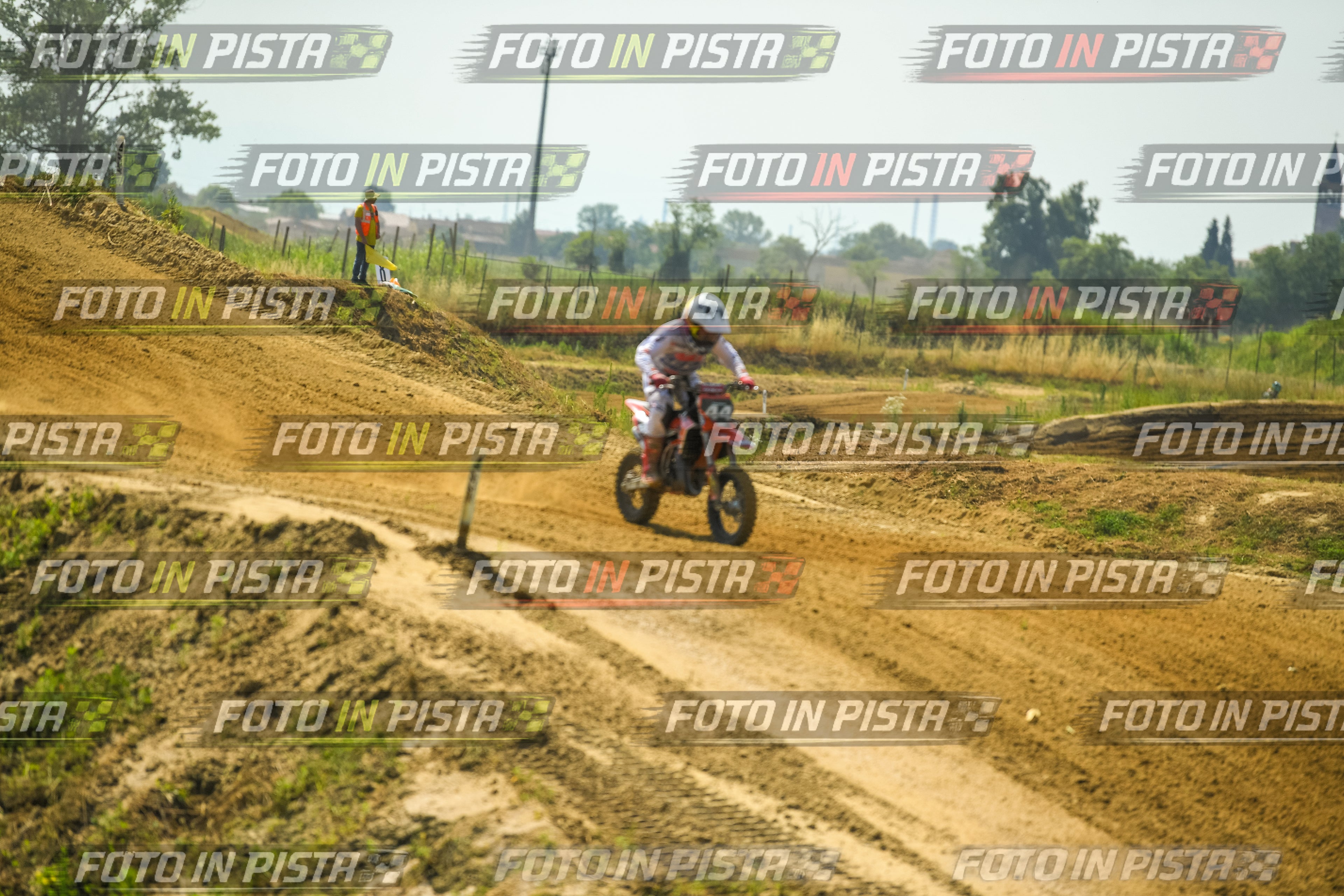 Foto GARAFMI2106261PROVA65CC numero 924