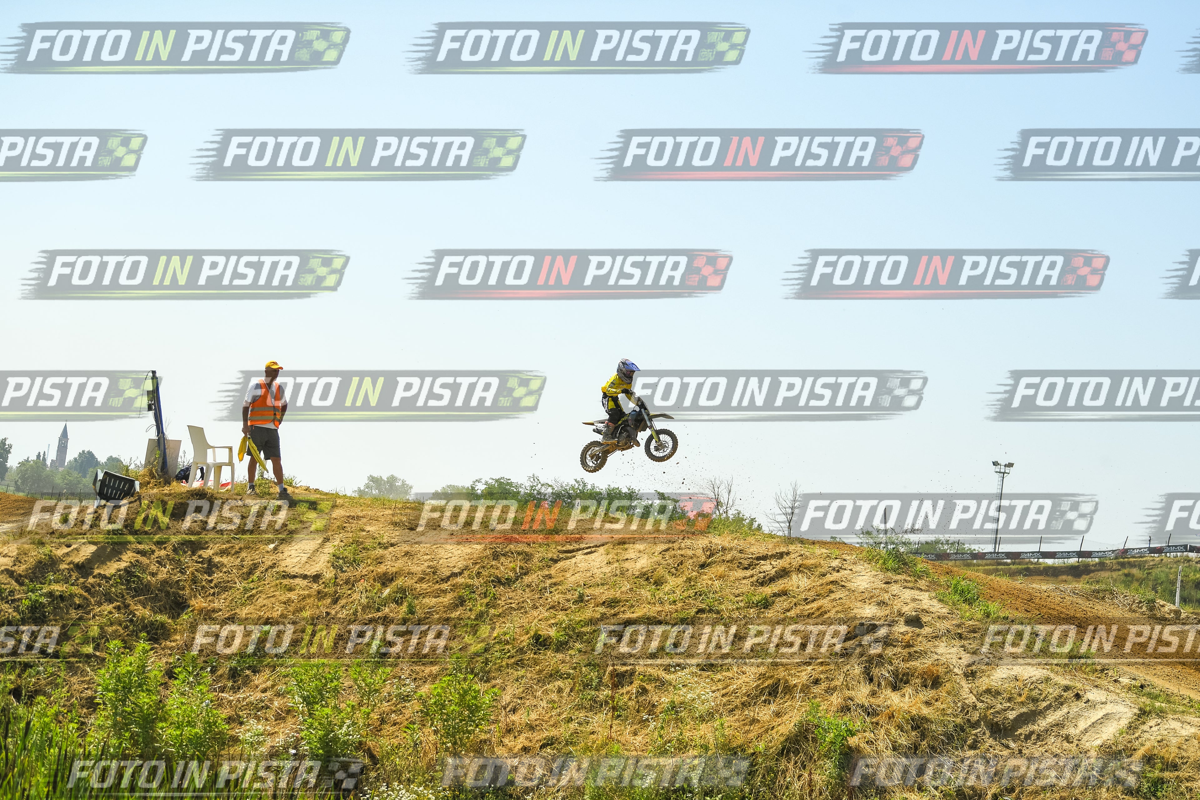Foto GARAFMI2106261PROVA65CC numero 993