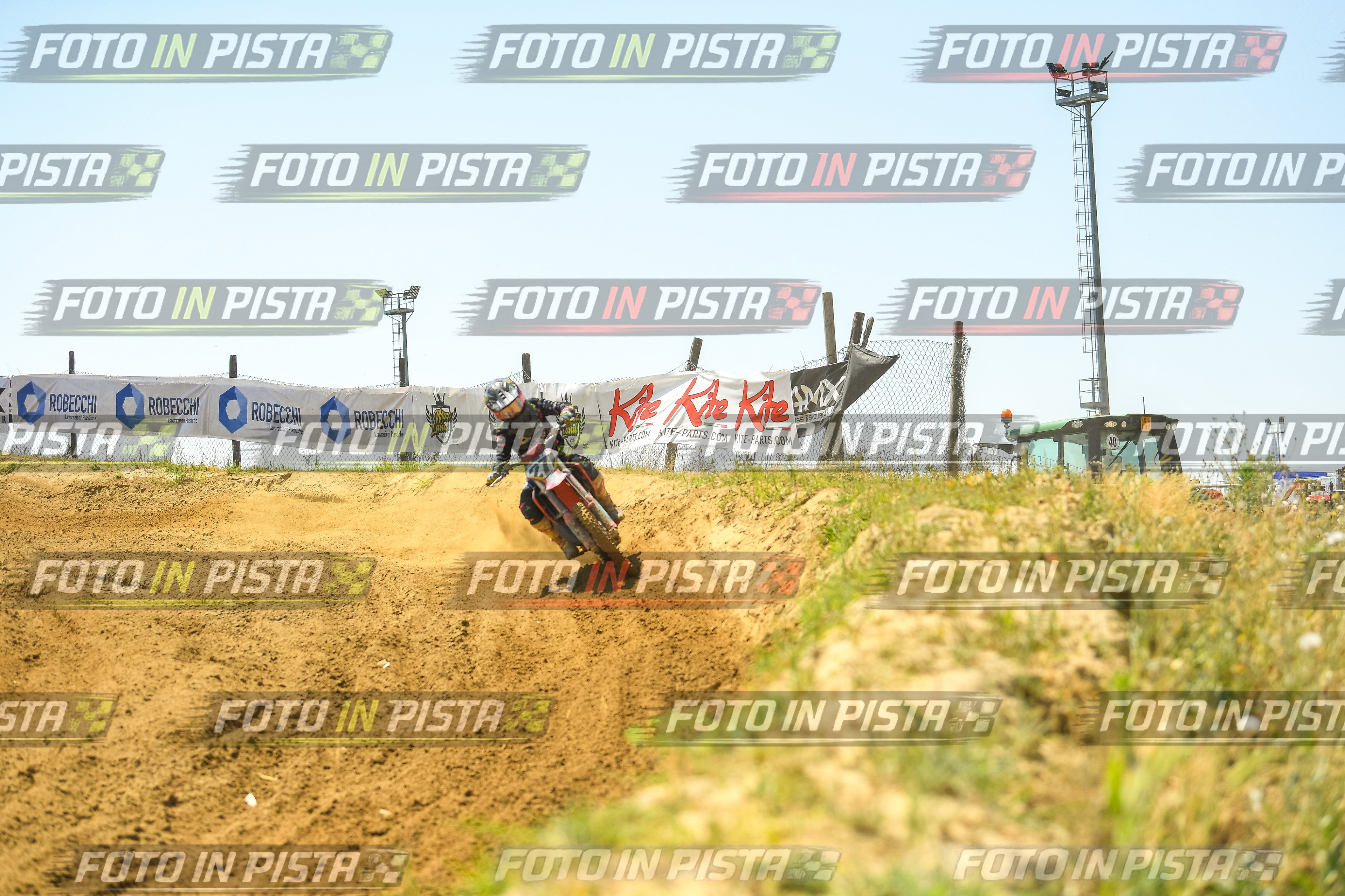 Foto GARAFMI2106261PROVA85CC numero 1046