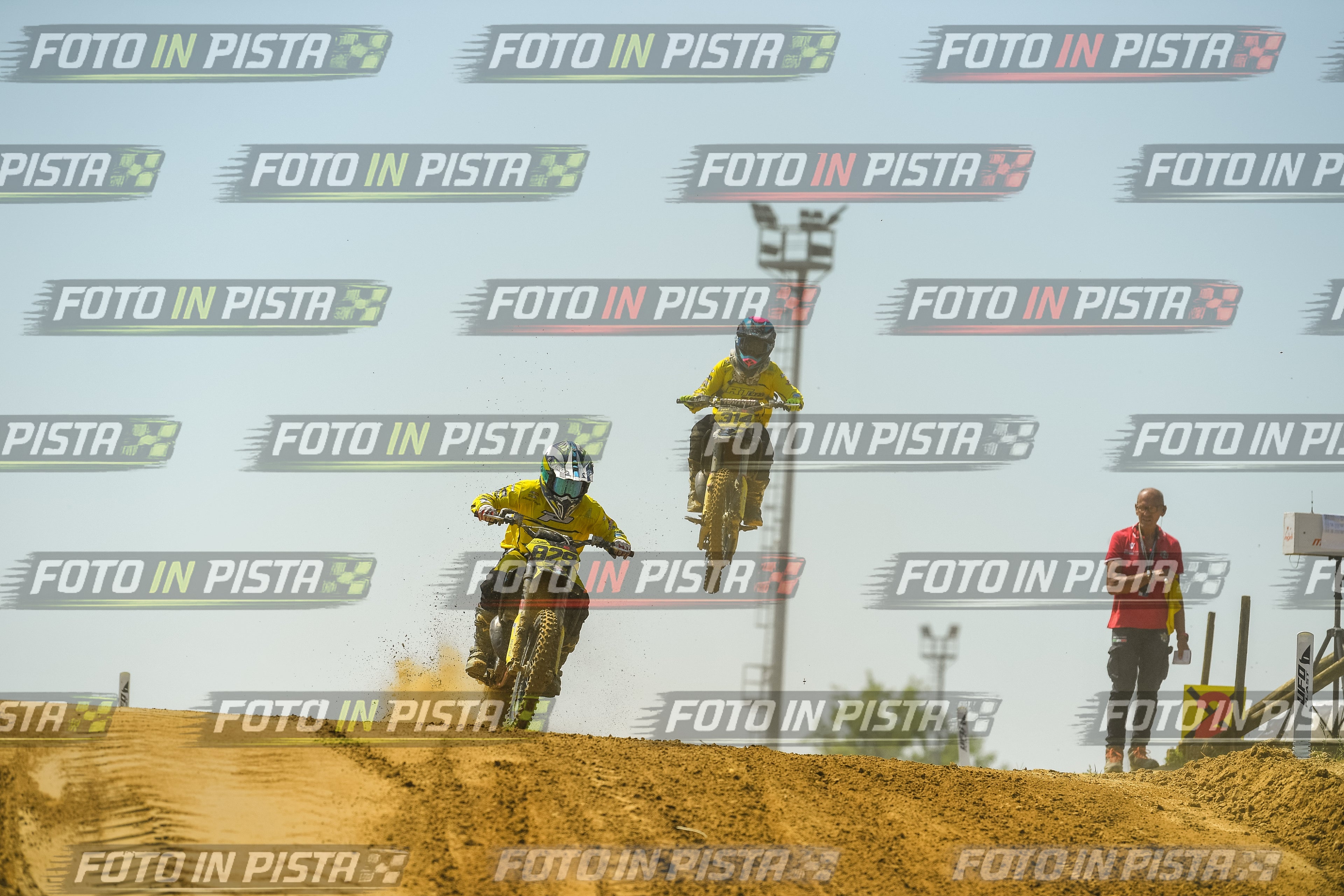 Foto GARAFMI2106261PROVA85CC numero 273