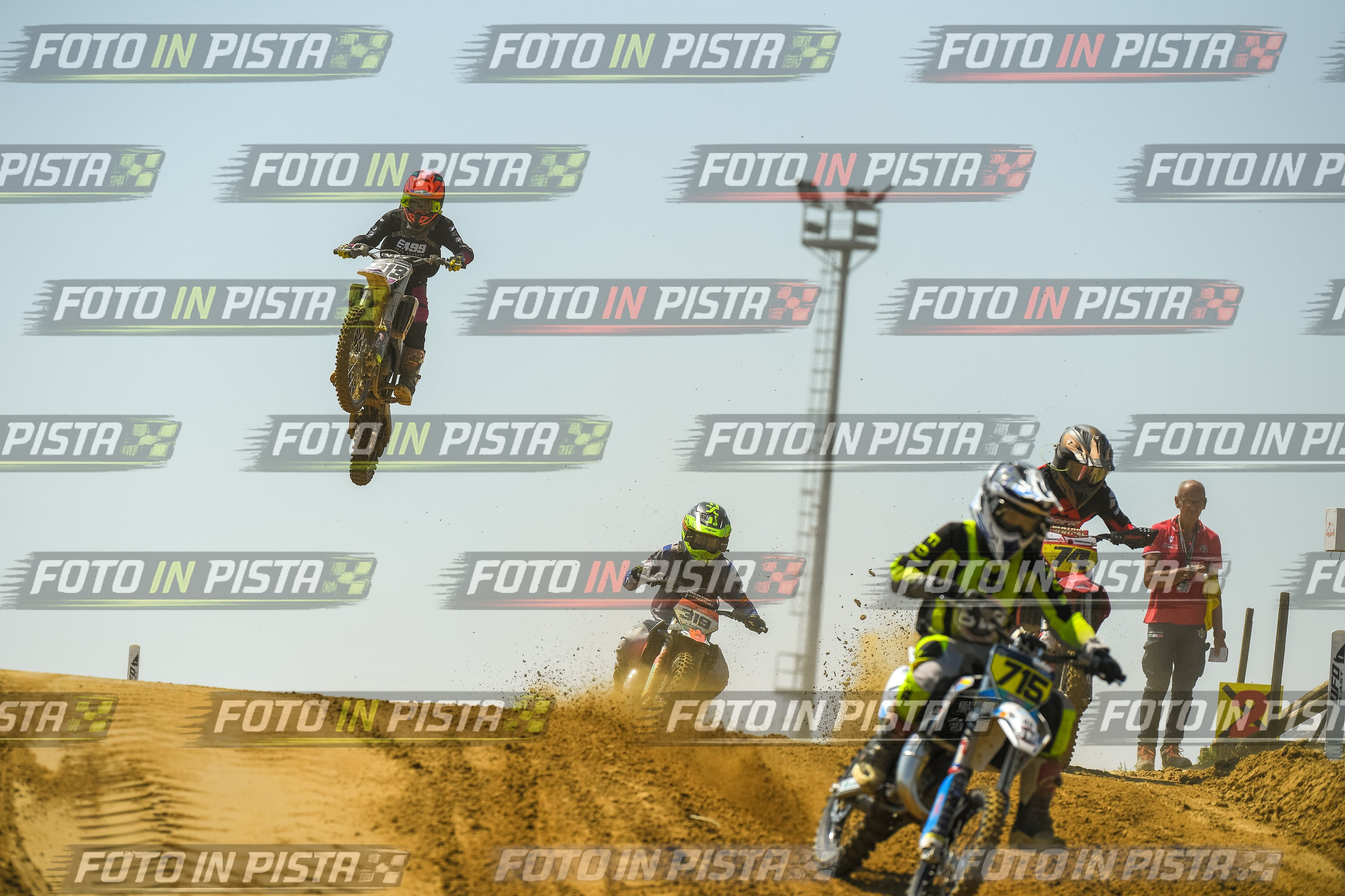Foto GARAFMI2106261PROVA85CC numero 284