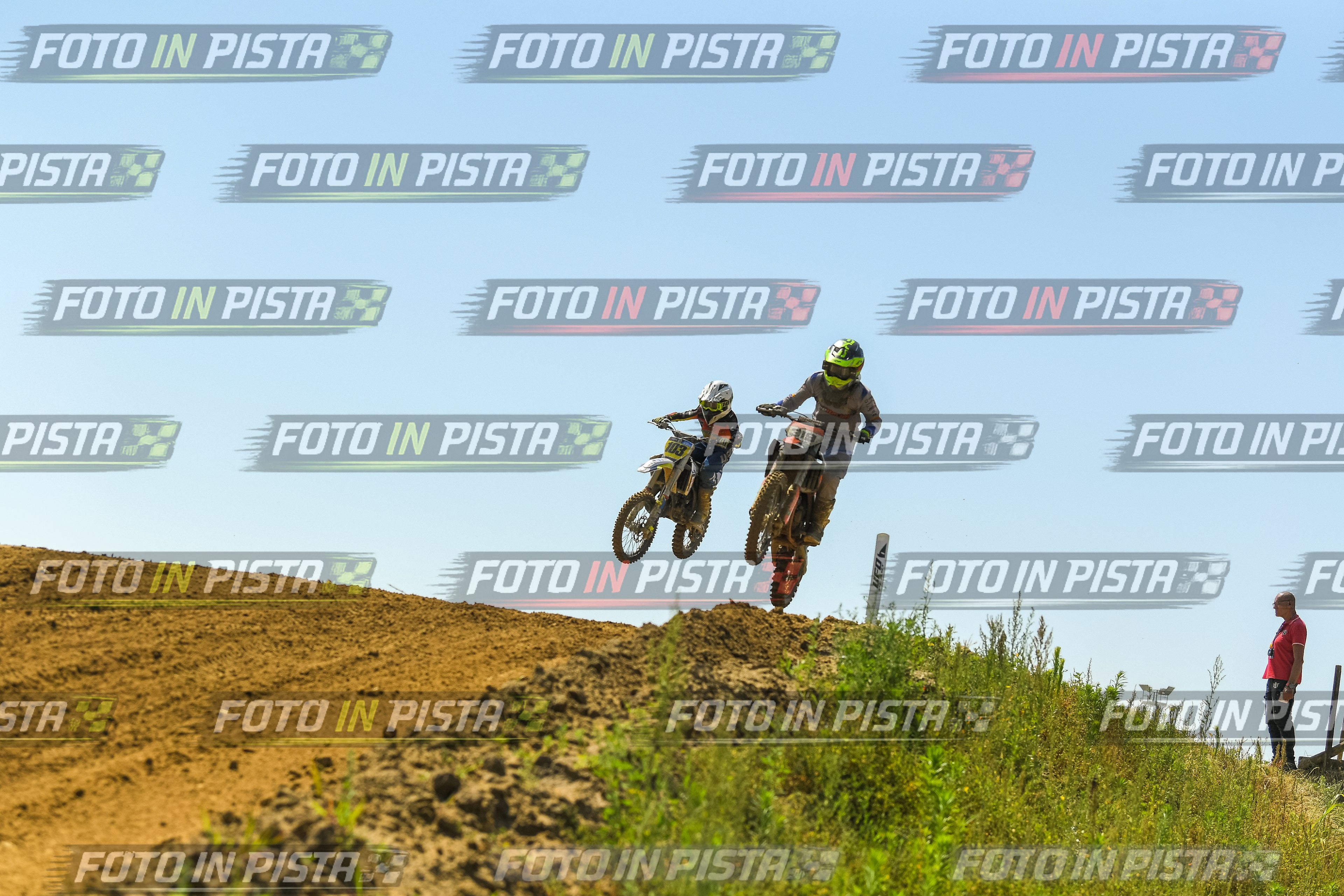 Foto GARAFMI2106261PROVA85CC numero 563