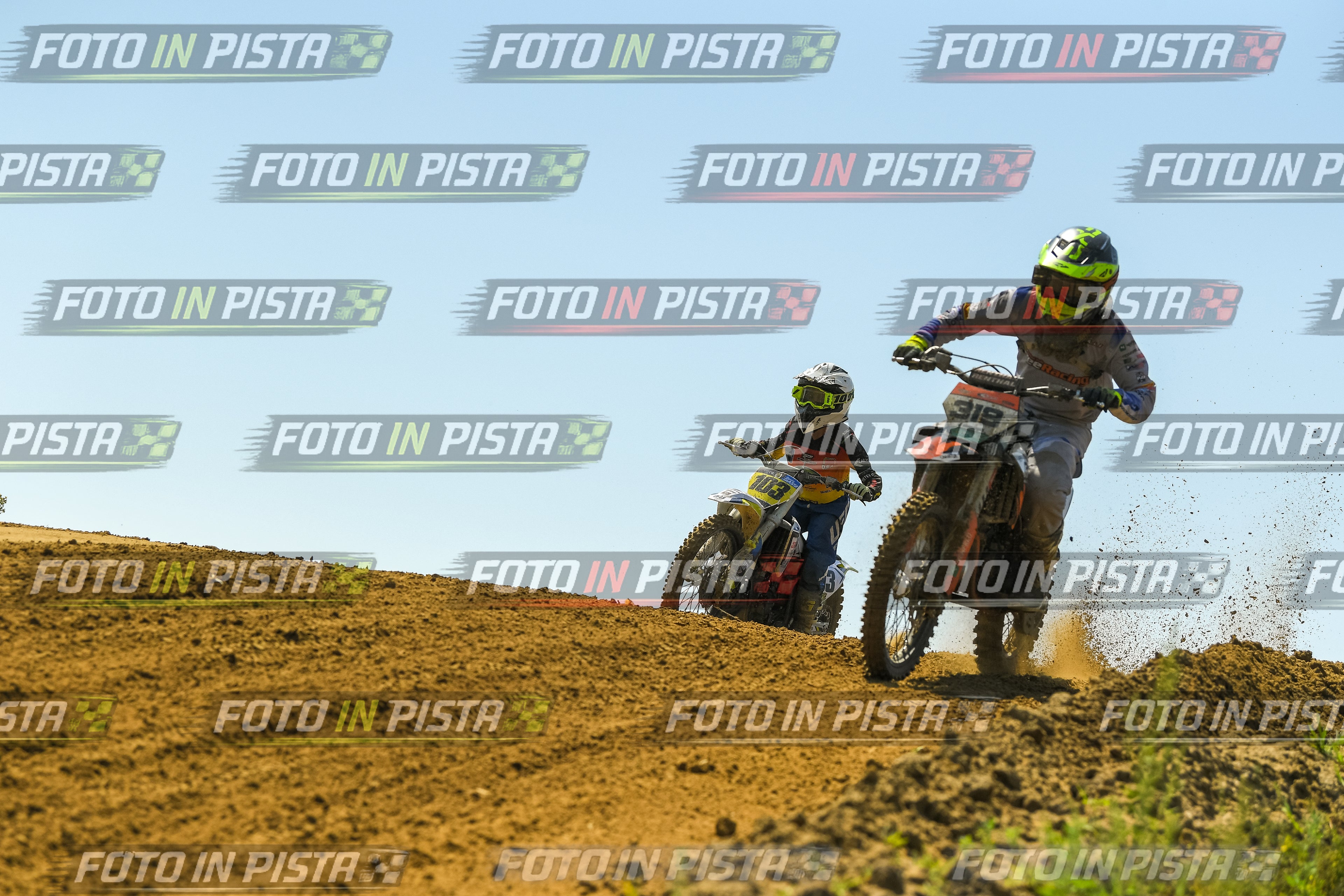 Foto GARAFMI2106261PROVA85CC numero 567