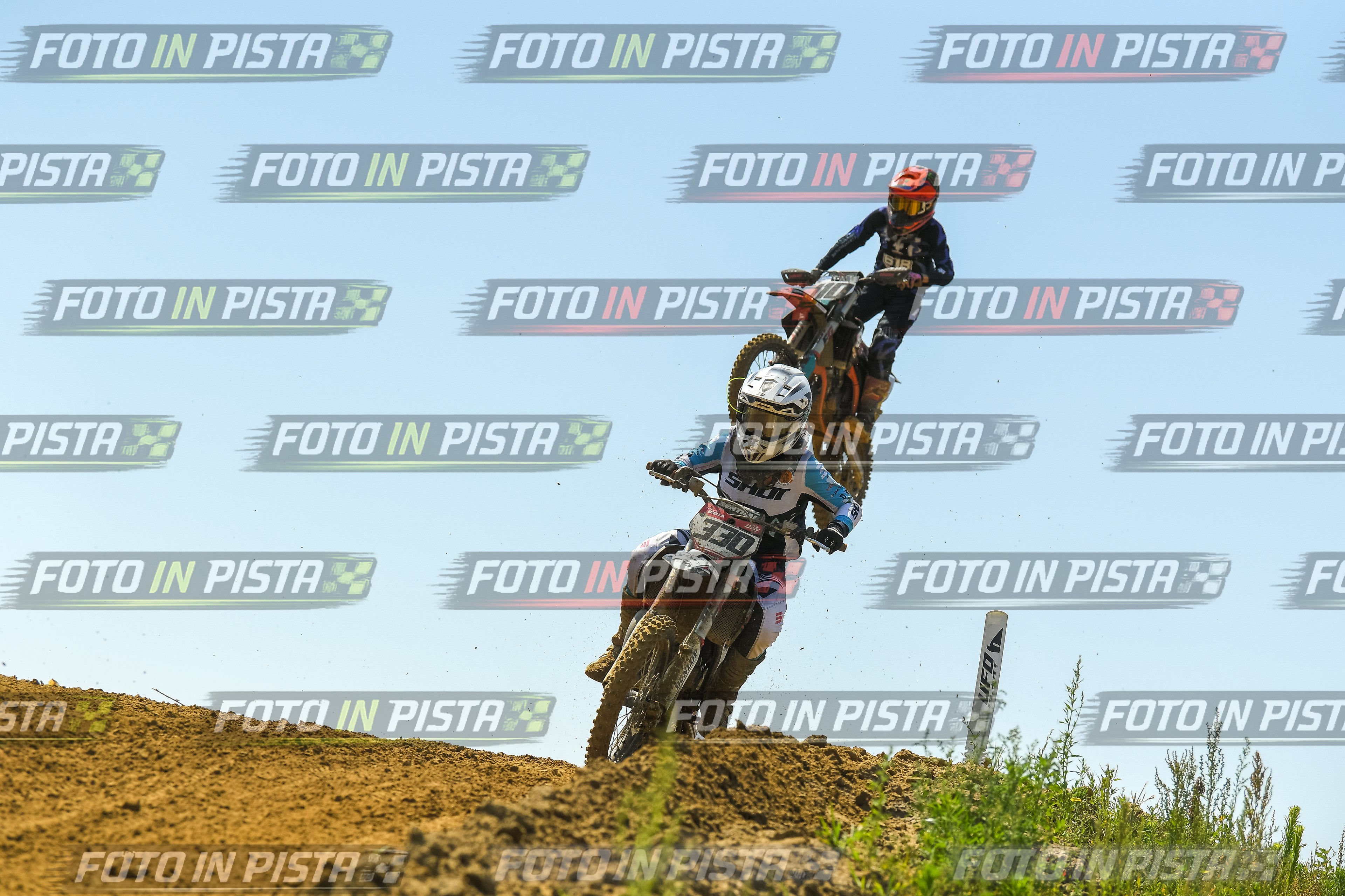 Foto GARAFMI2106261PROVA85CC numero 587