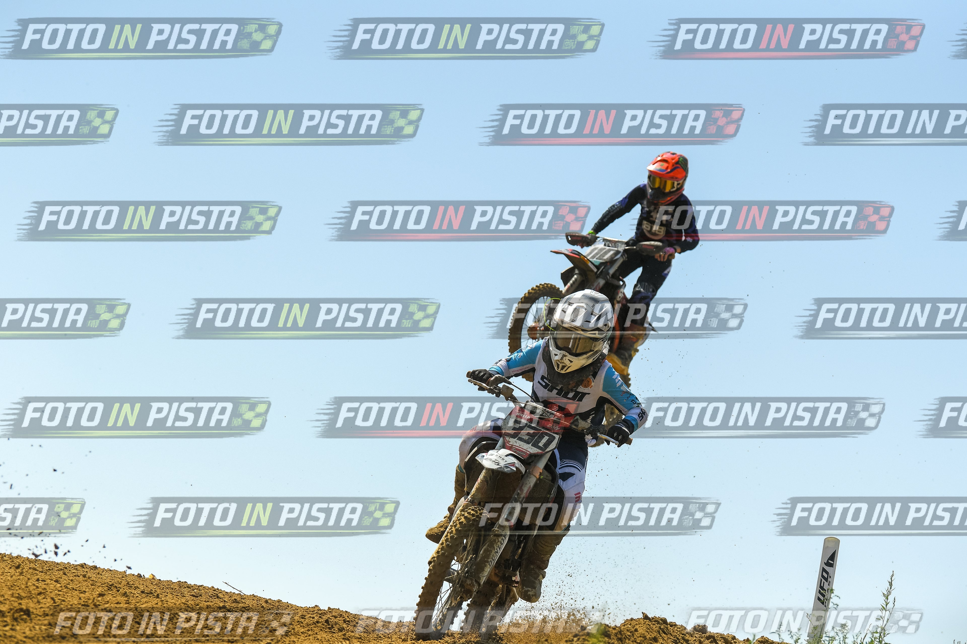 Foto GARAFMI2106261PROVA85CC numero 589
