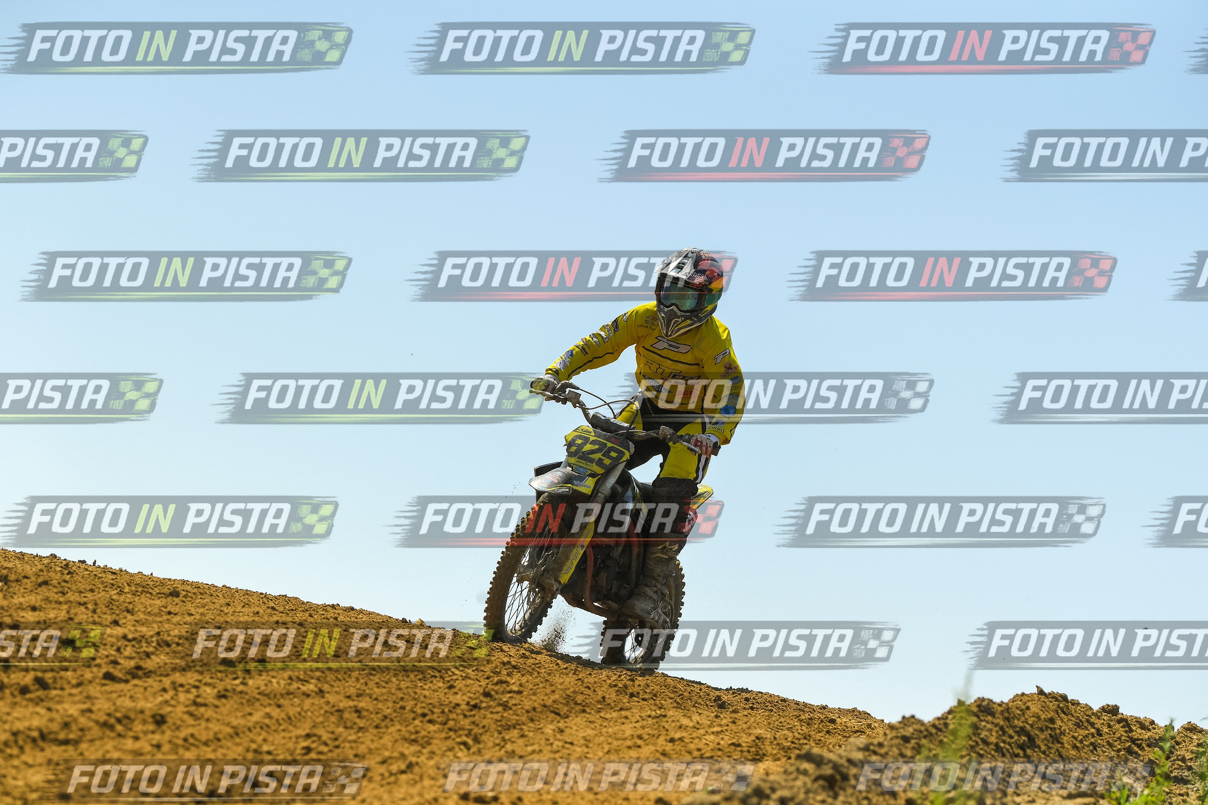 Foto GARAFMI2106261PROVA85CC numero 607