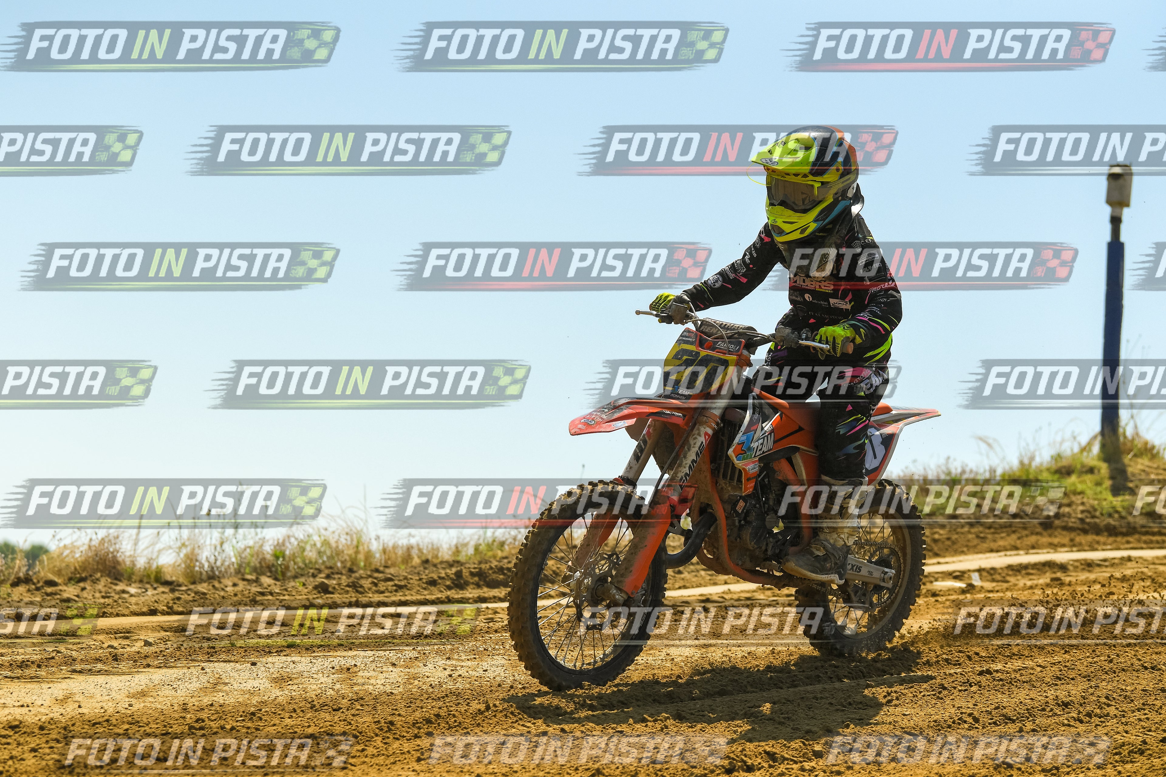 Foto GARAFMI2106261PROVA85CC numero 684