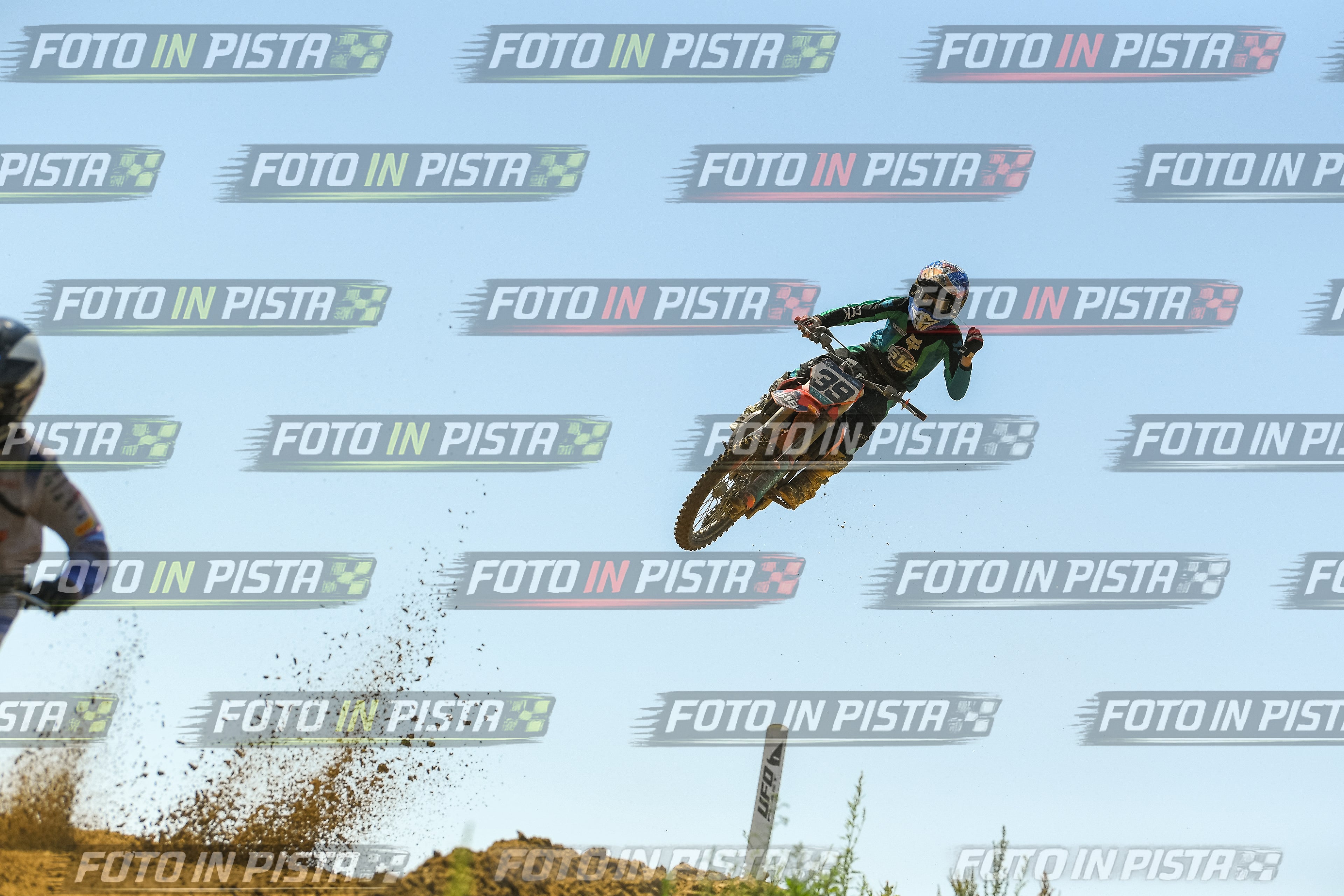 Foto GARAFMI2106261PROVA85CC numero 758
