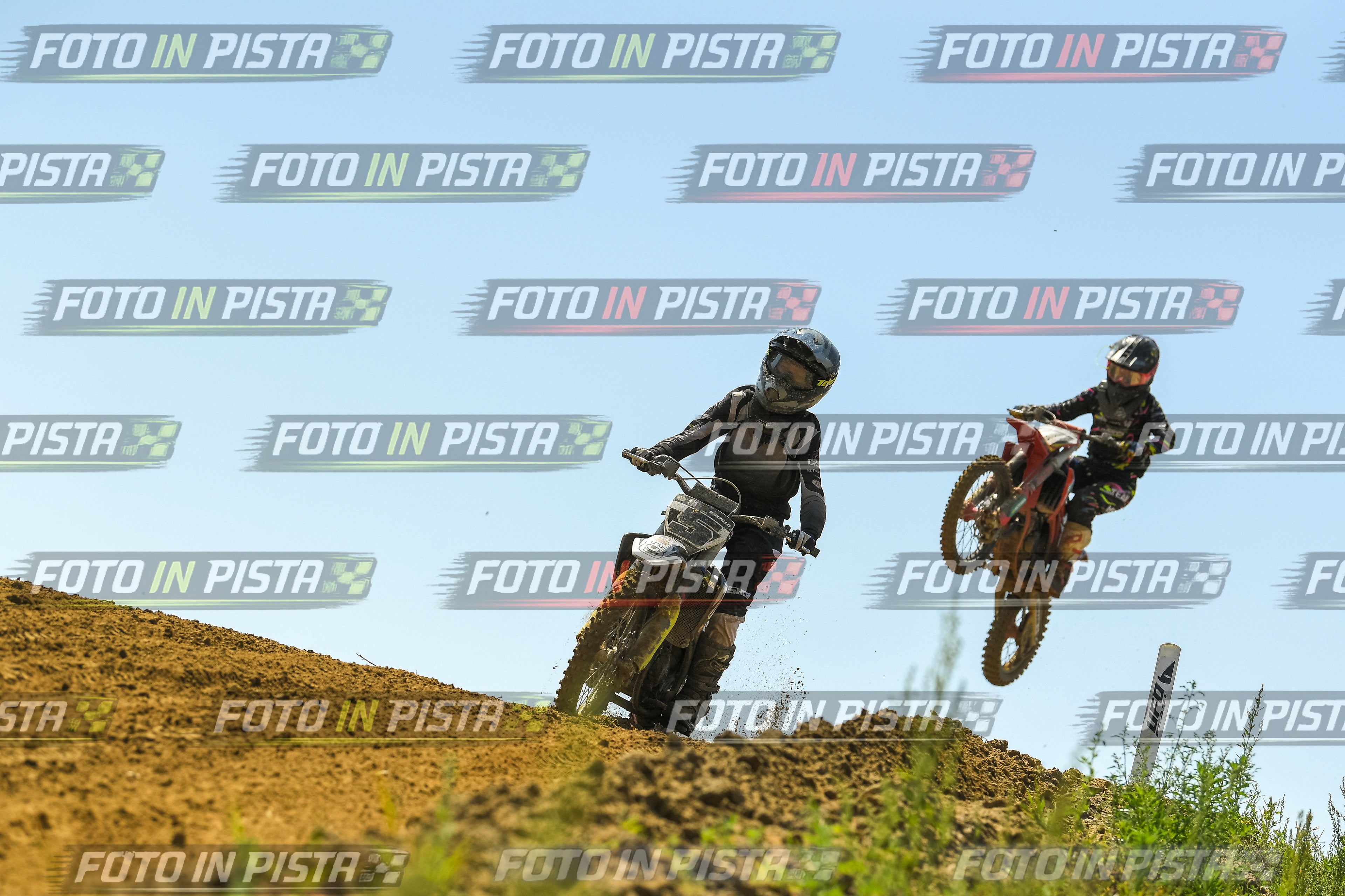 Foto GARAFMI2106261PROVA85CC numero 875