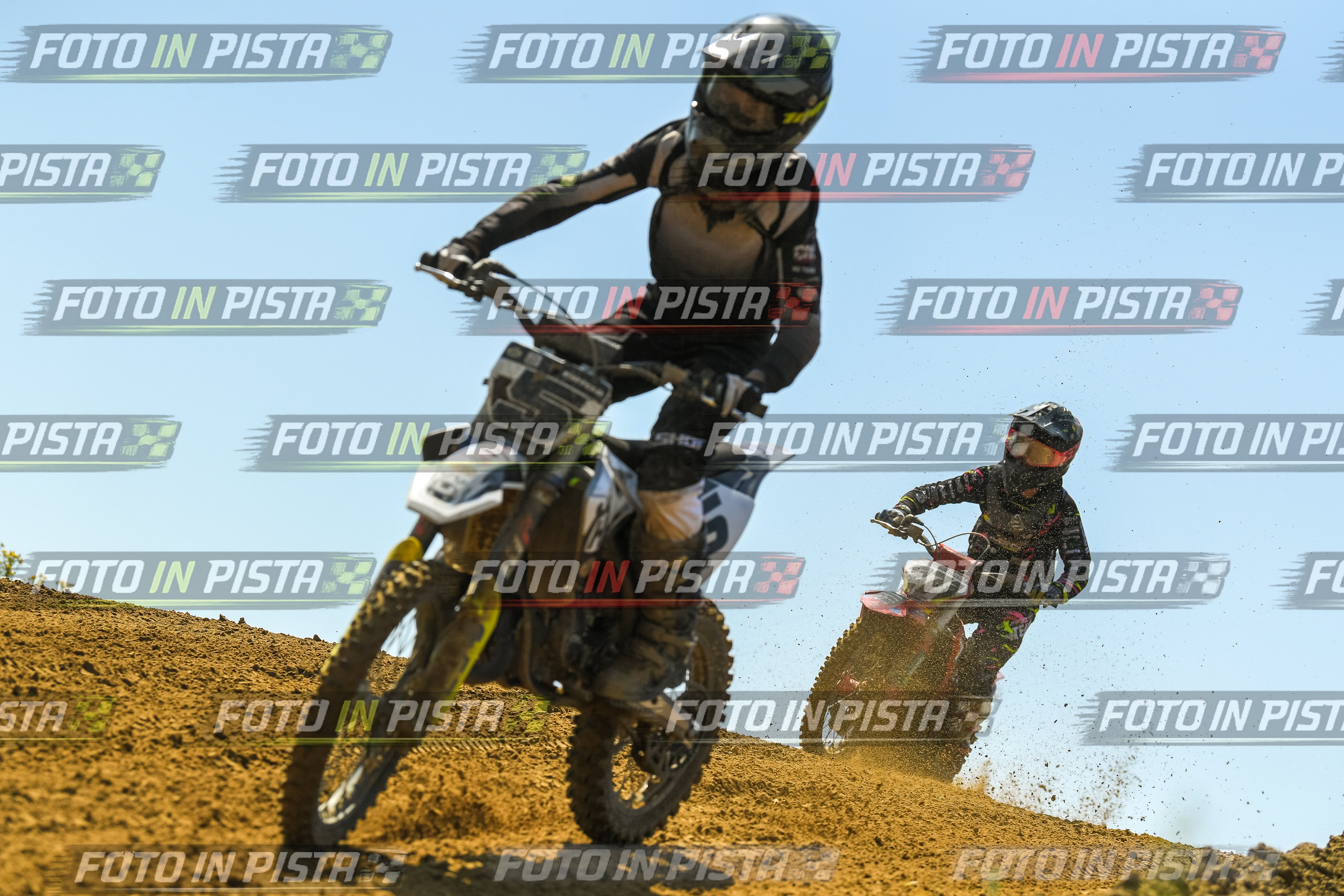 Foto GARAFMI2106261PROVA85CC numero 880