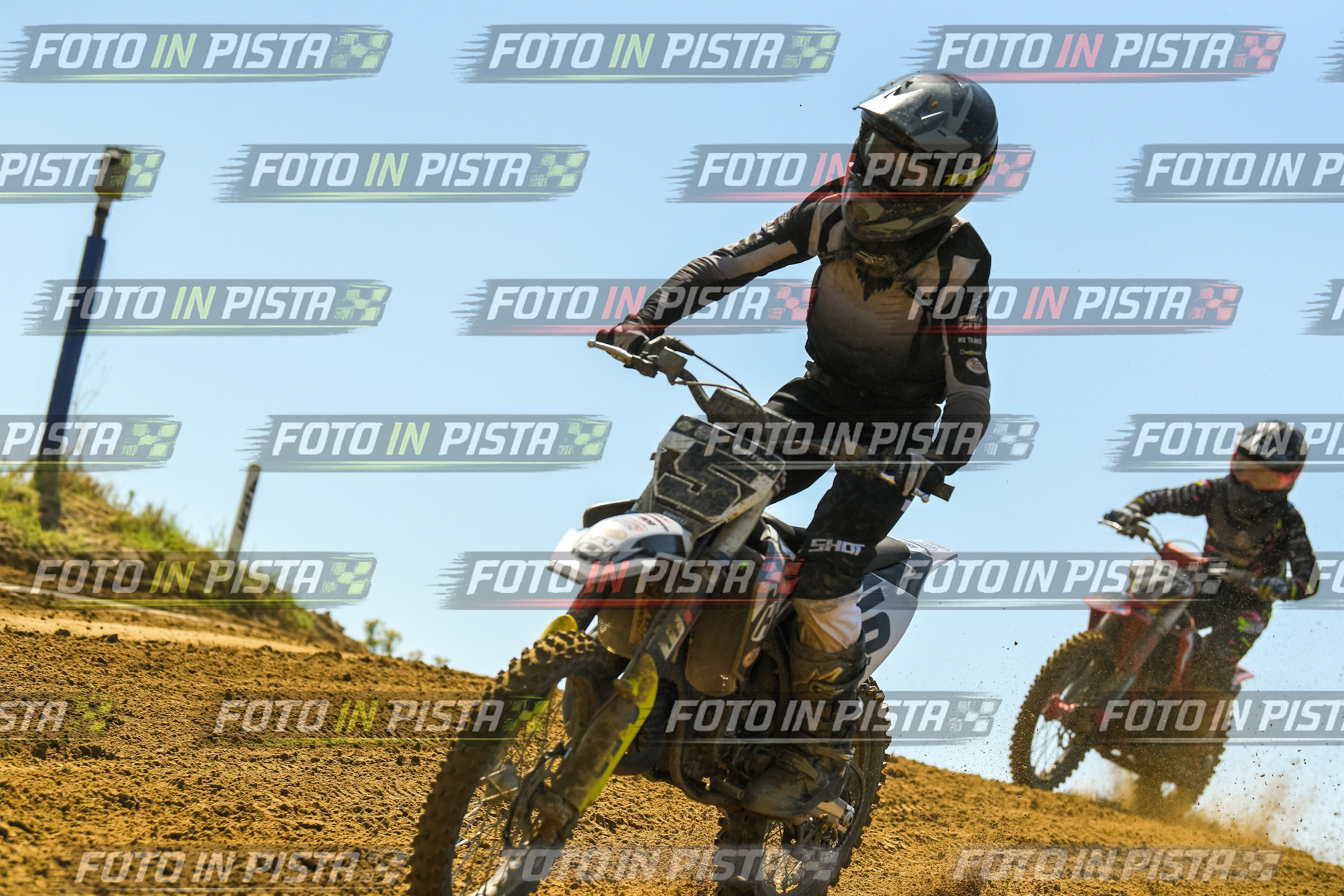 Foto GARAFMI2106261PROVA85CC numero 881