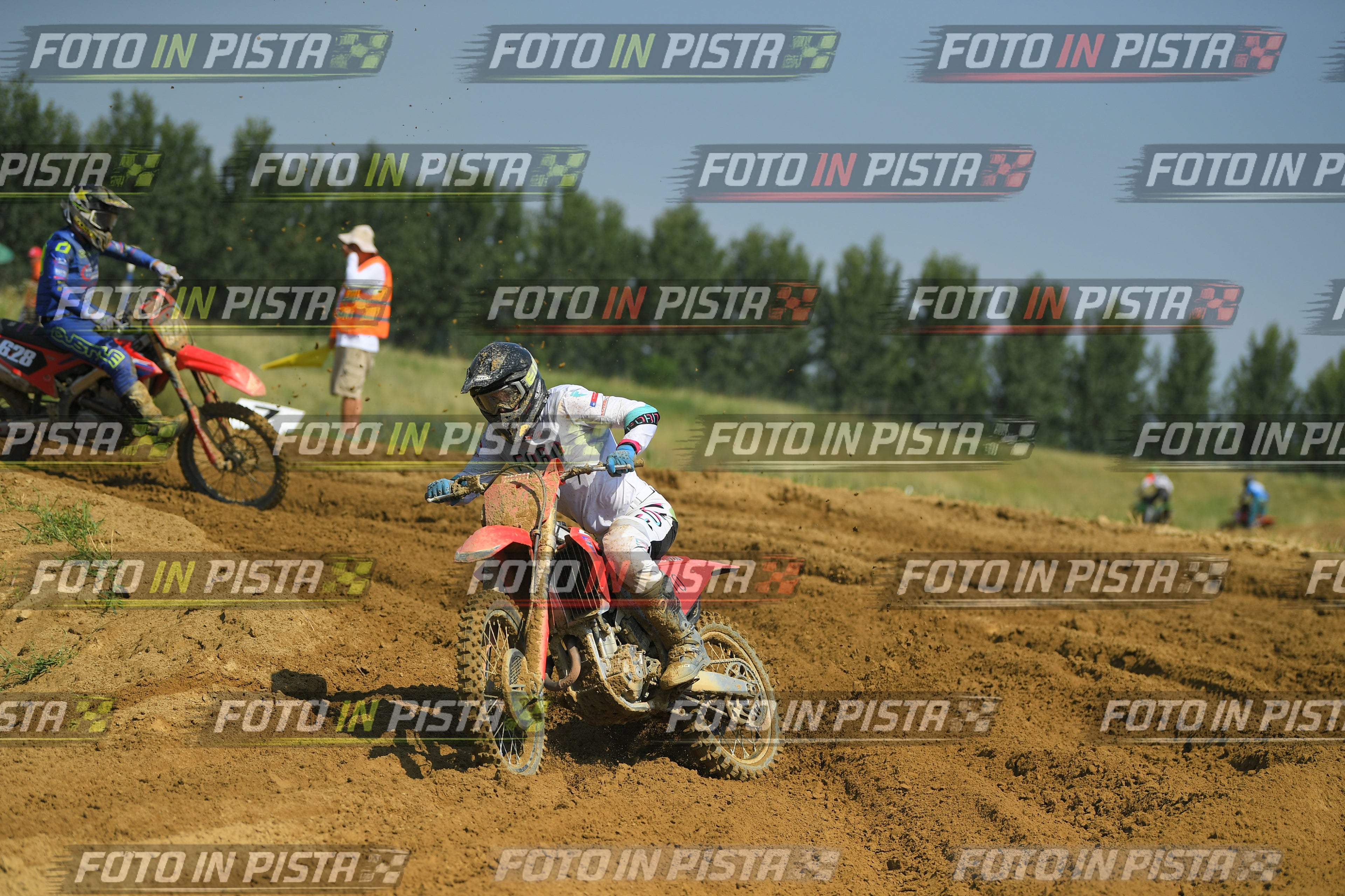 Foto GARAFMI2106261PROVAMX1MX2-1280 numero 1280