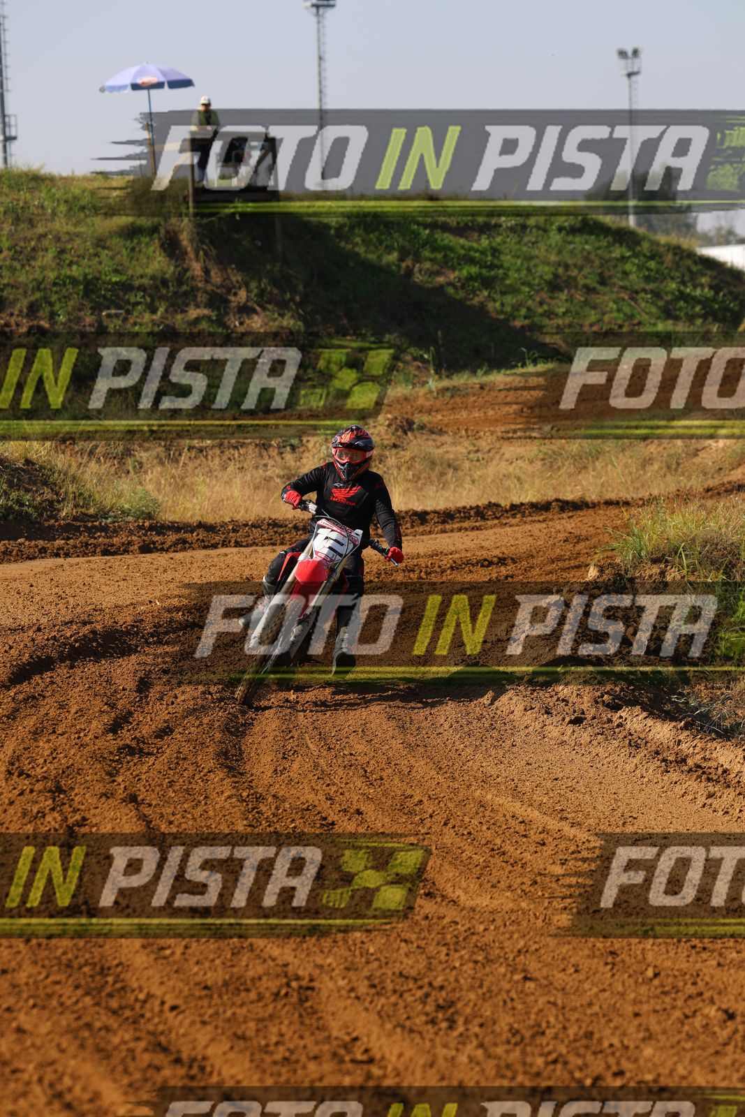 RUSSEL · JD9A3225