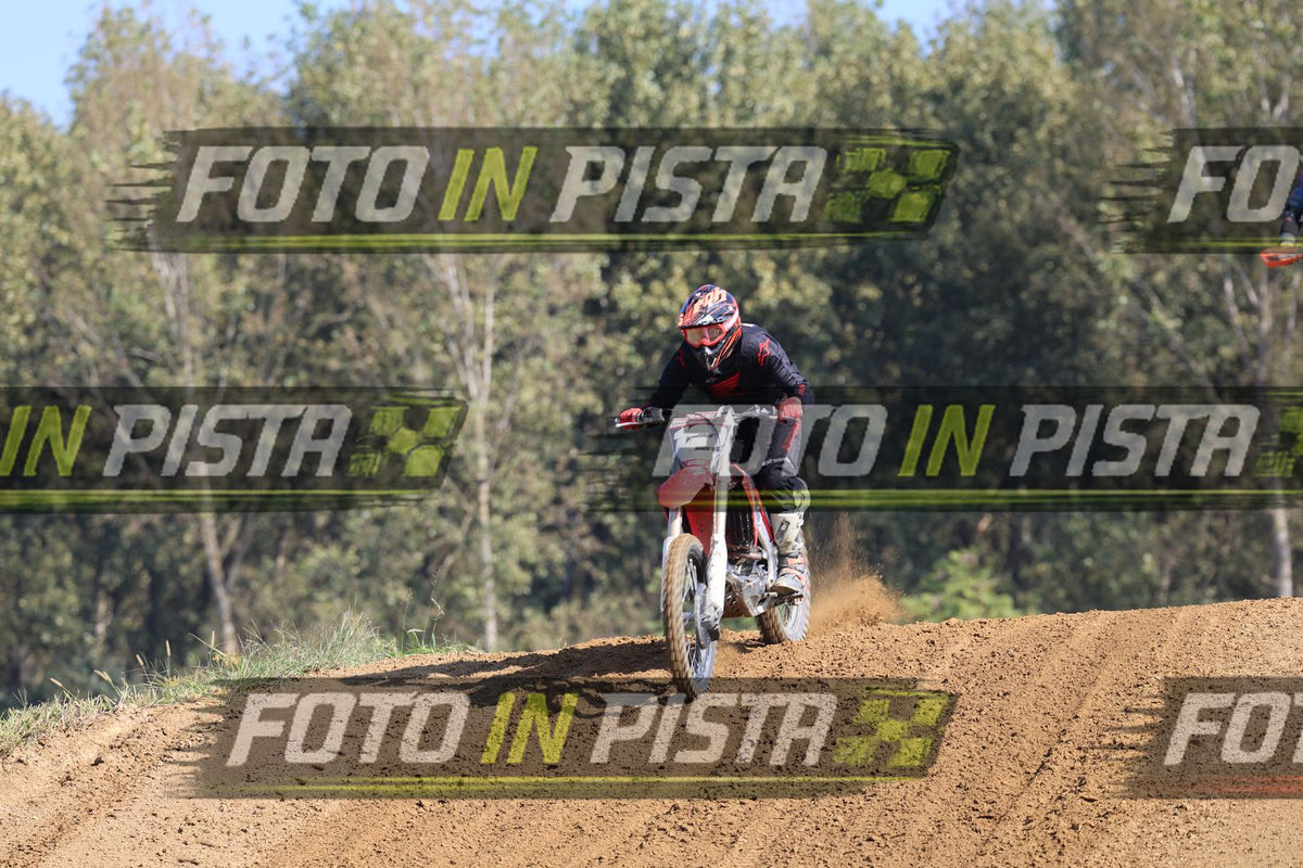 RUSSEL · JD9A3290