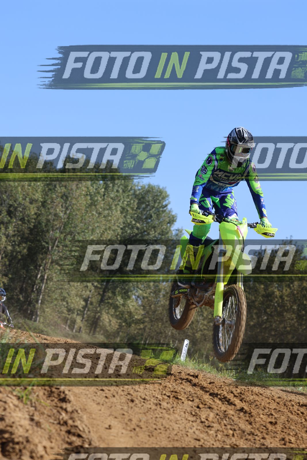 GREEN BIKE - MCVS SUITE · JD9A3603