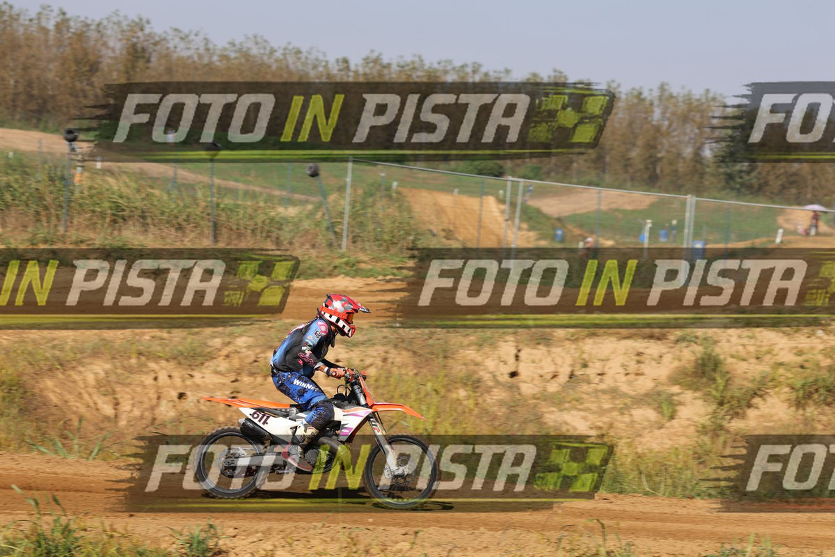 611 · JD9A3672